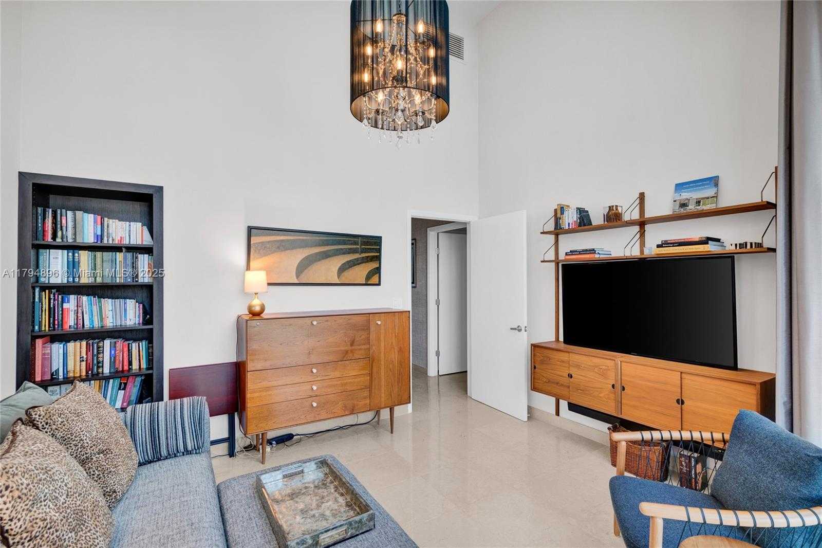 Small Image of 465 BRICKELL AVE #2801, Miami Number 23