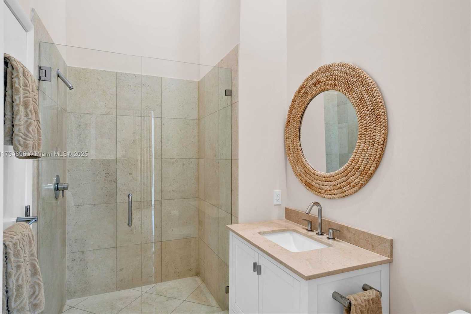 Small Image of 465 BRICKELL AVE #2801, Miami Number 24