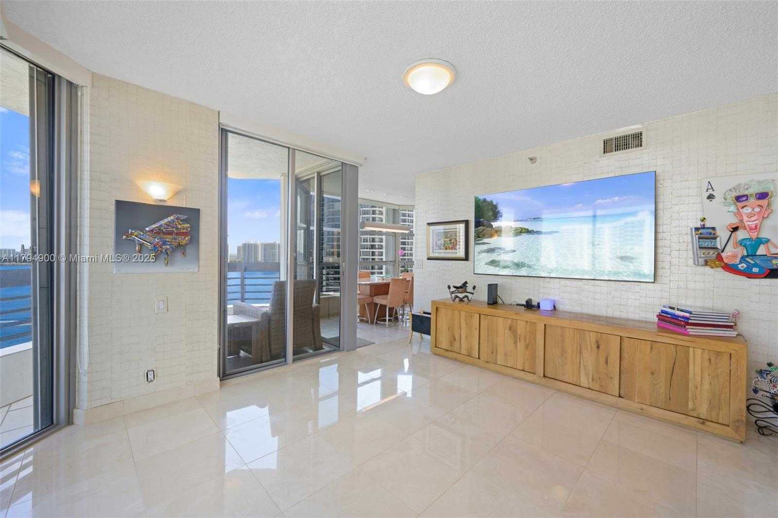 Small Image of 3500 MYSTIC POINTE DRIVE #2108, Aventura Number 10