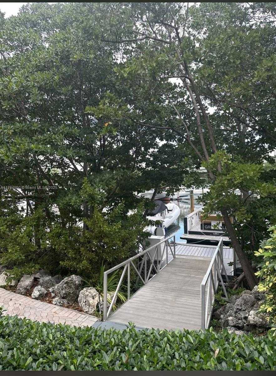 Small Image of 3500 MYSTIC POINTE DRIVE #2108, Aventura Number 29