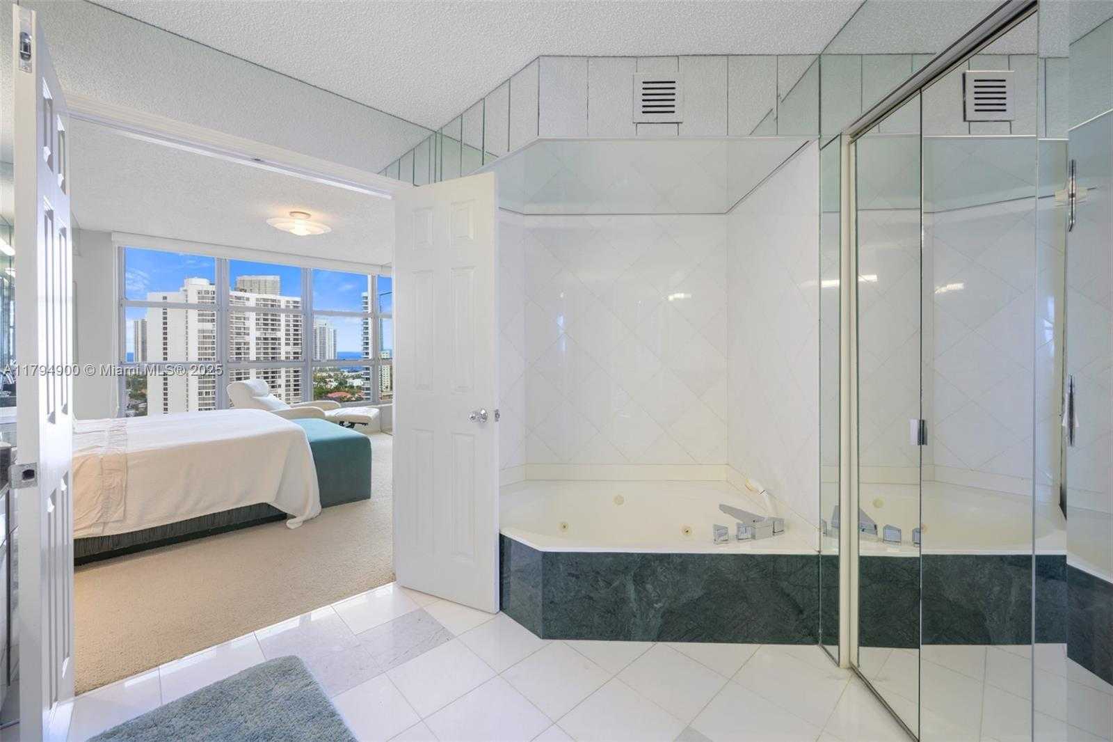 Small Image of 3500 MYSTIC POINTE DRIVE #2108, Aventura Number 36