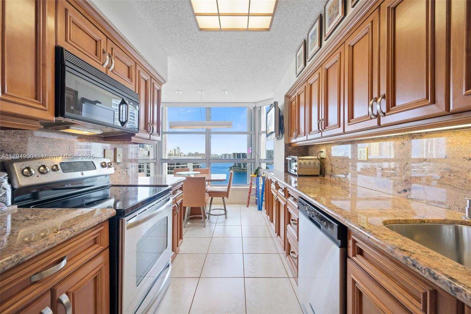 Small Image of 3500 MYSTIC POINTE DRIVE #2108, Aventura Number 7