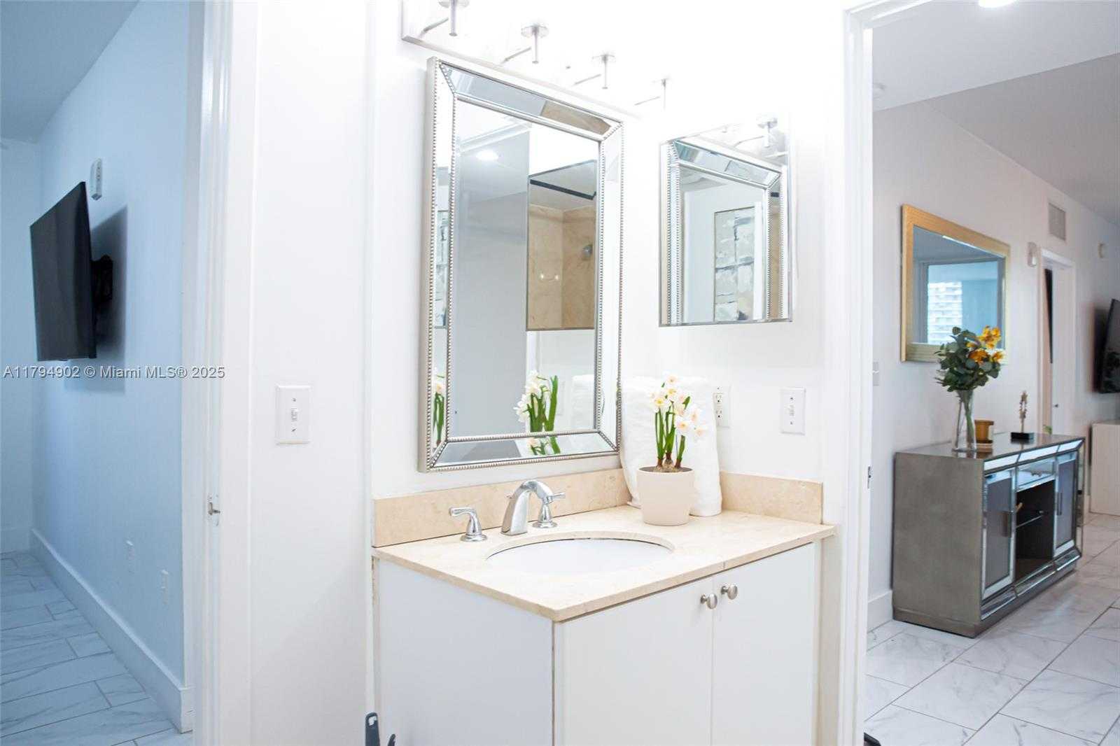 Small Image of 170 SOUTH EAST 14TH ST #1605, Miami Number 13