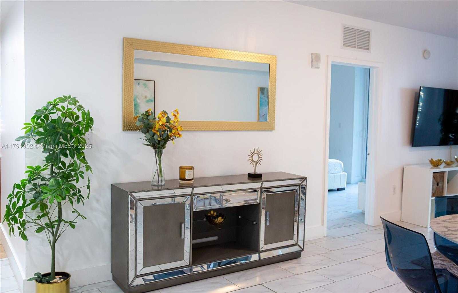 Small Image of 170 SOUTH EAST 14TH ST #1605, Miami Number 2