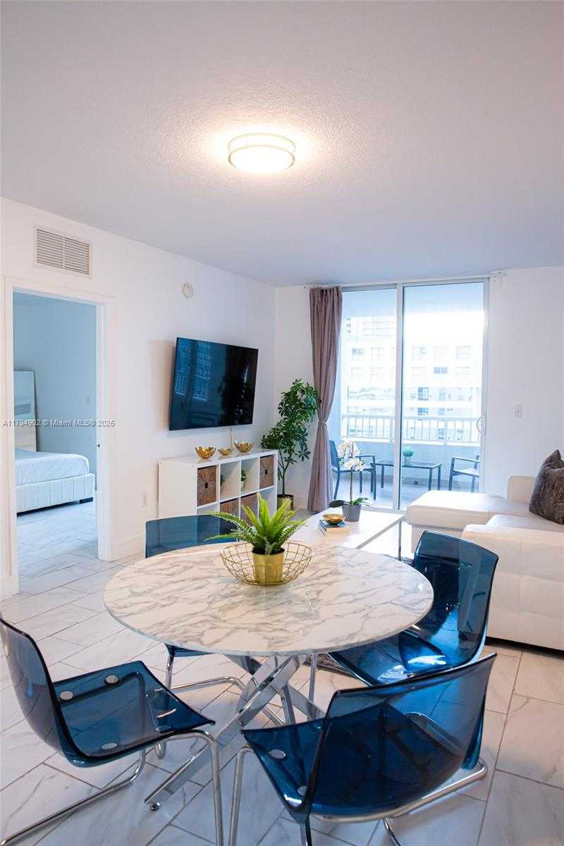 Small Image of 170 SOUTH EAST 14TH ST #1605, Miami Number 3