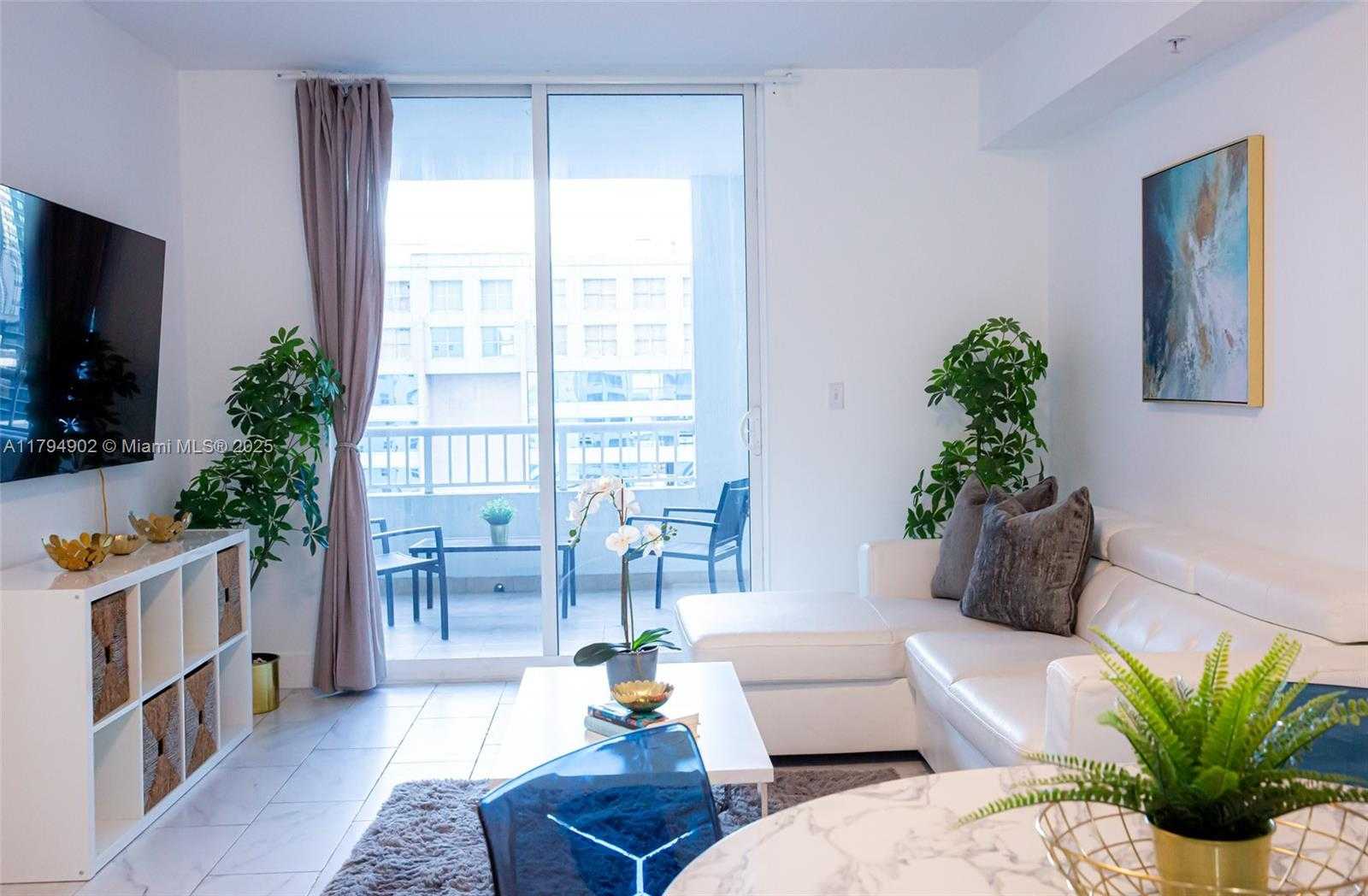Small Image of 170 SOUTH EAST 14TH ST #1605, Miami Number 8