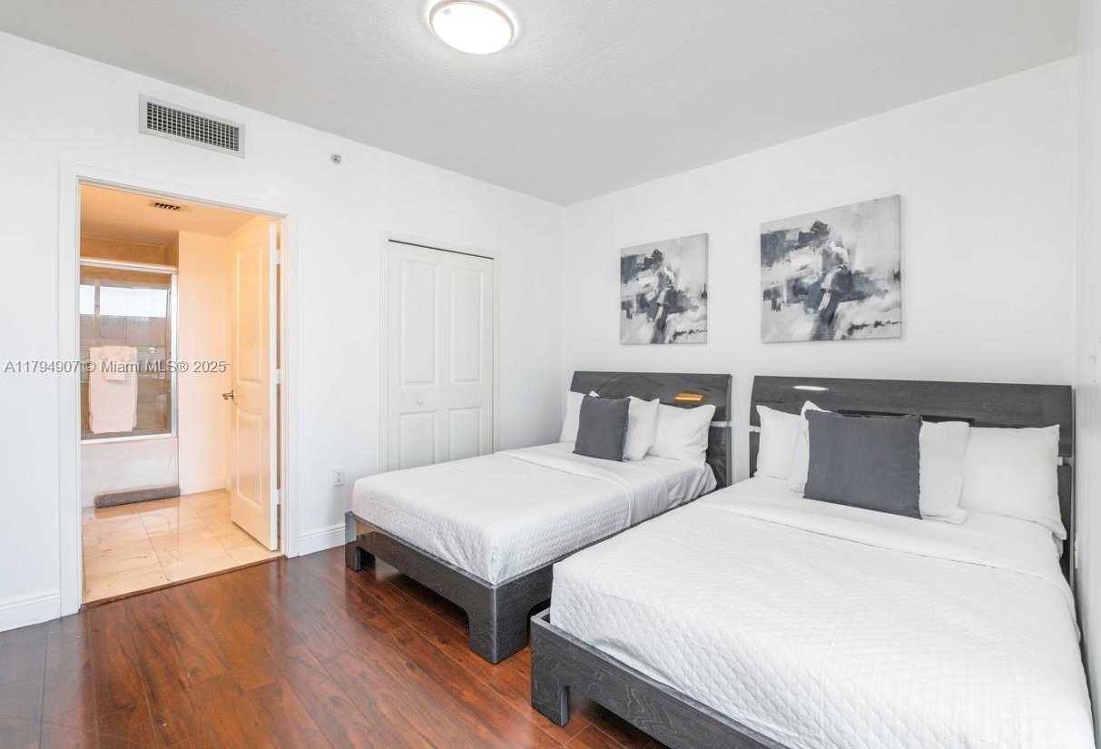 Small Image of 170 SOUTH EAST 14TH ST #1905, Miami Number 3