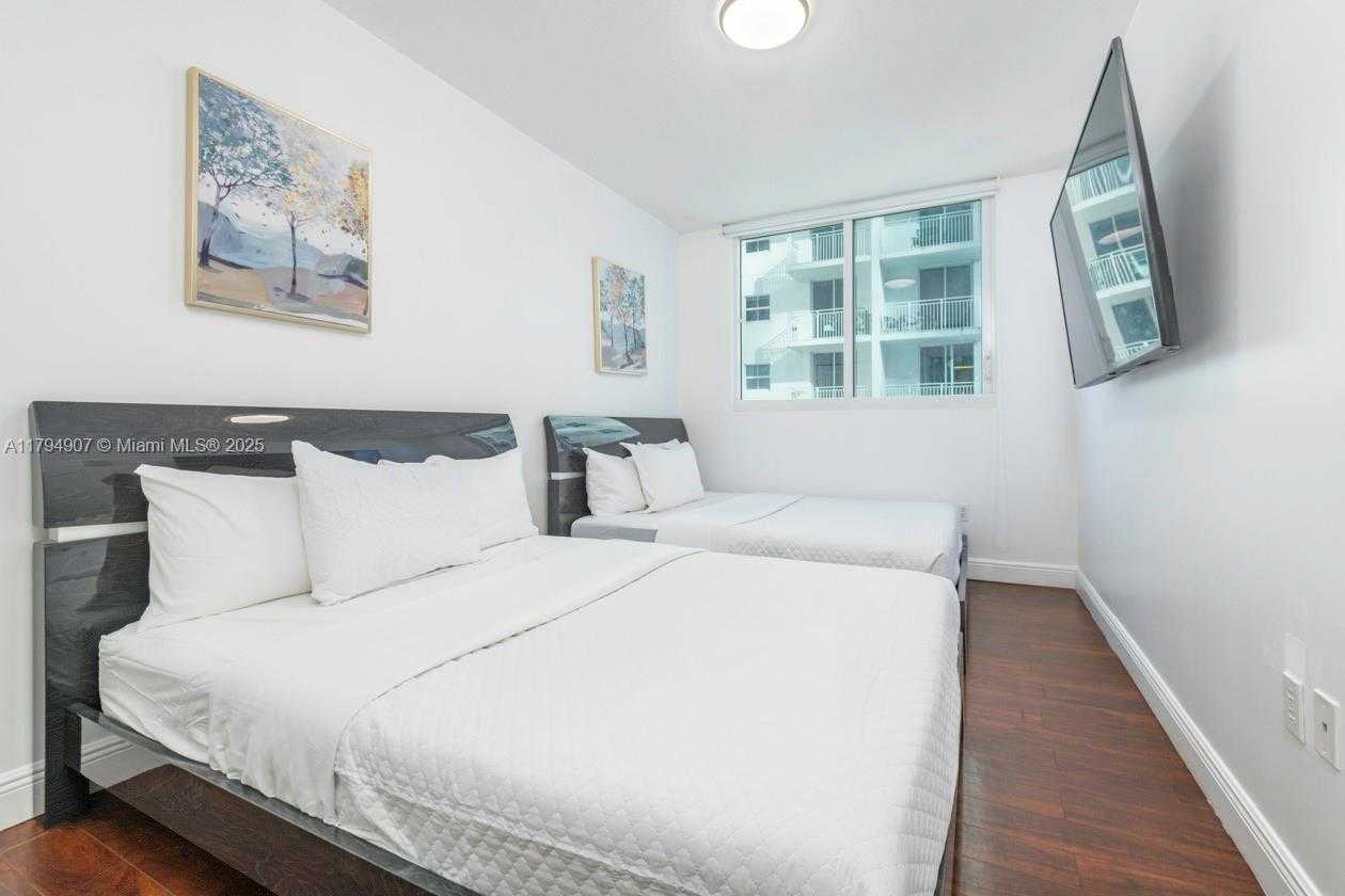 Small Image of 170 SOUTH EAST 14TH ST #1905, Miami Number 5