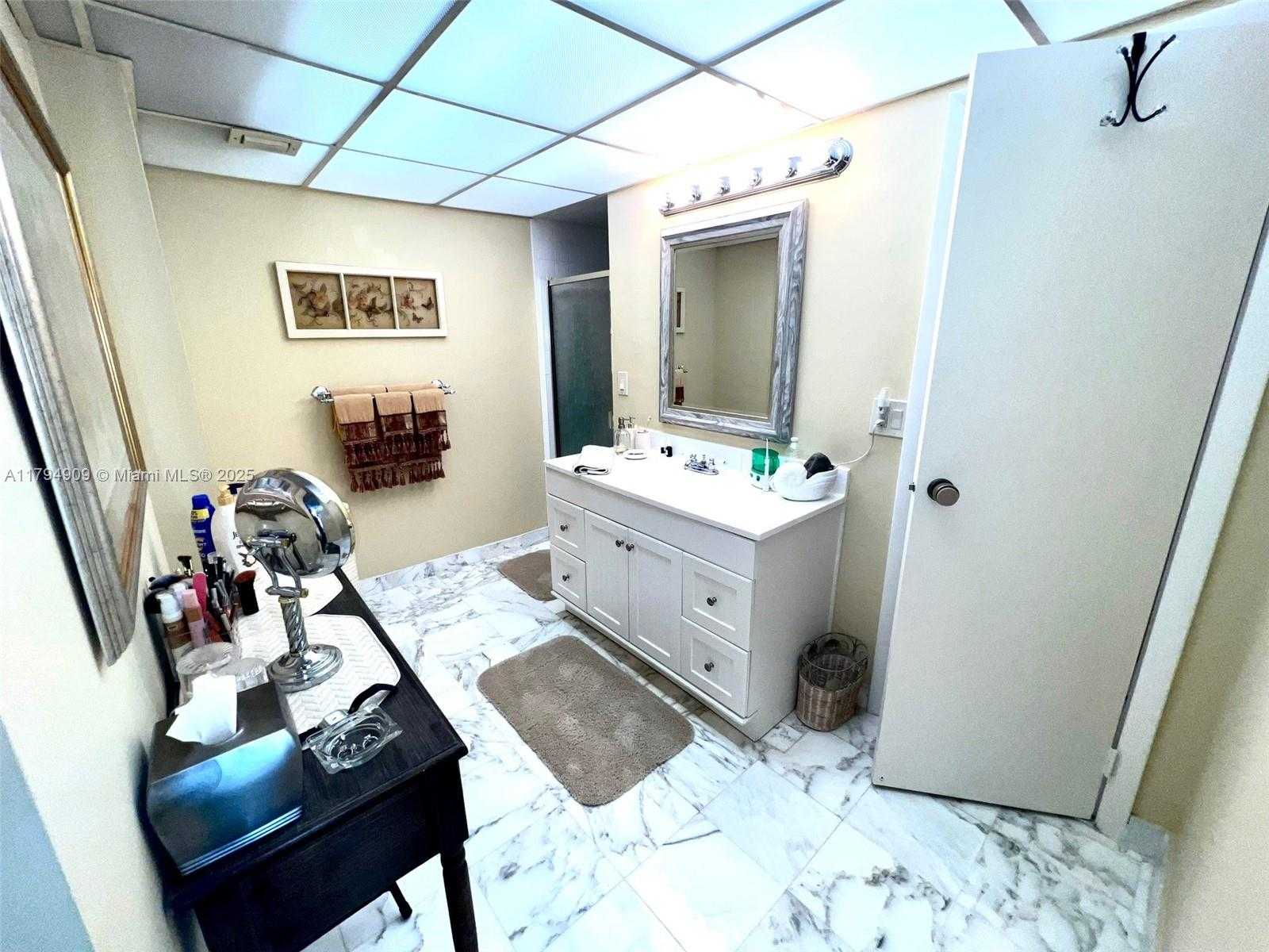 Small Image of 1500 SOUTH OCEAN DR #12K, Hollywood Number 13