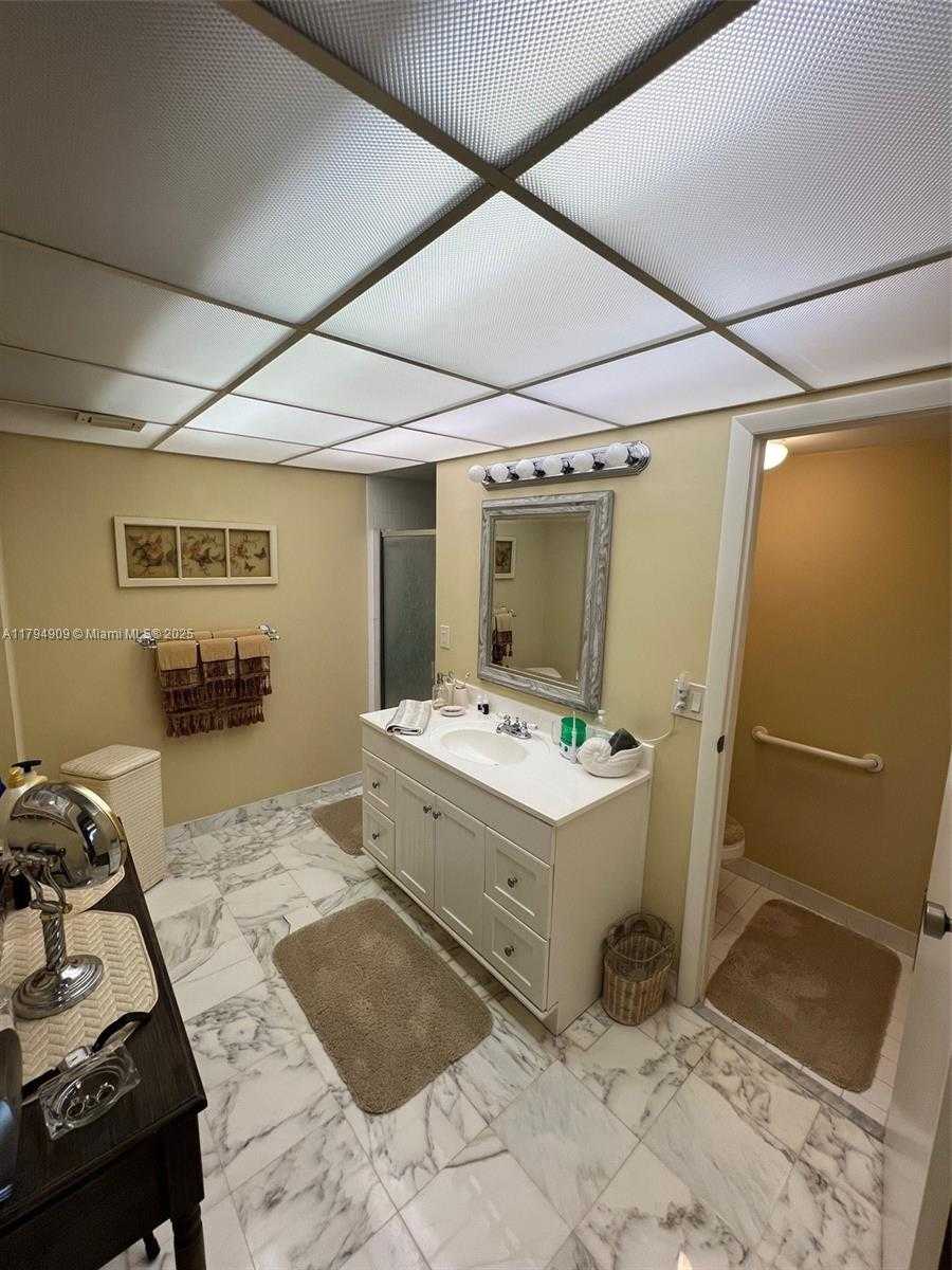 Small Image of 1500 SOUTH OCEAN DR #12K, Hollywood Number 16