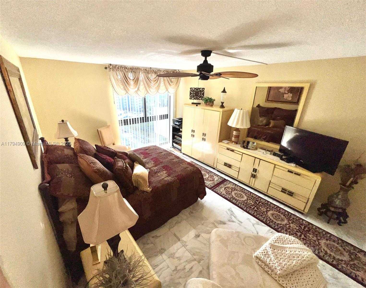 Small Image of 1500 SOUTH OCEAN DR #12K, Hollywood Number 18