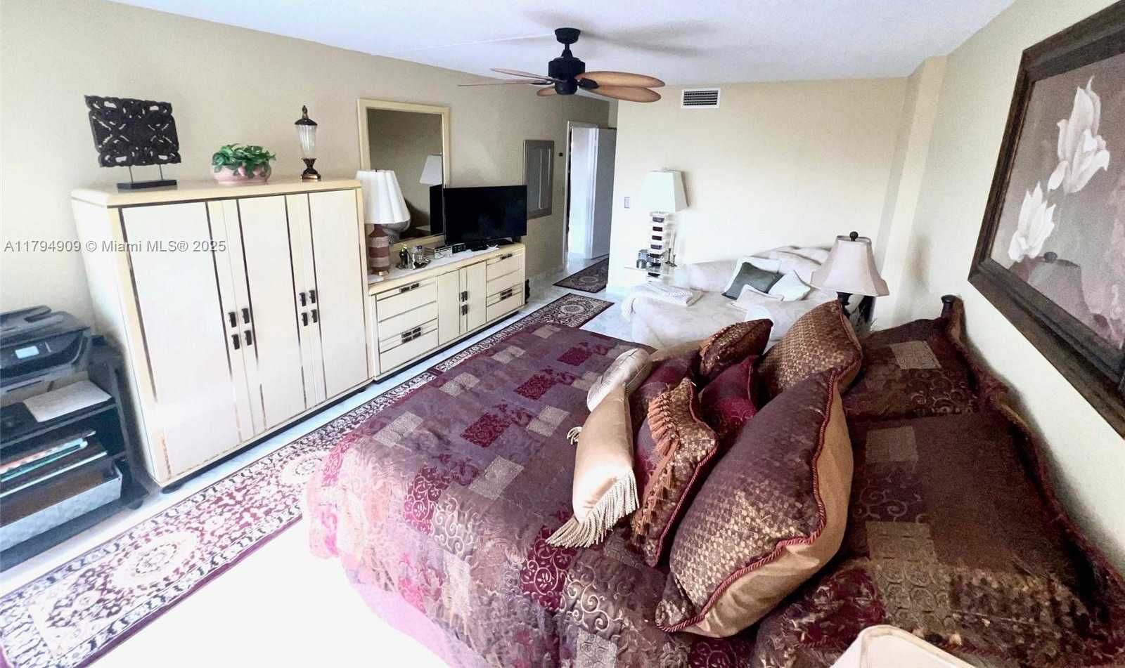 Small Image of 1500 SOUTH OCEAN DR #12K, Hollywood Number 19