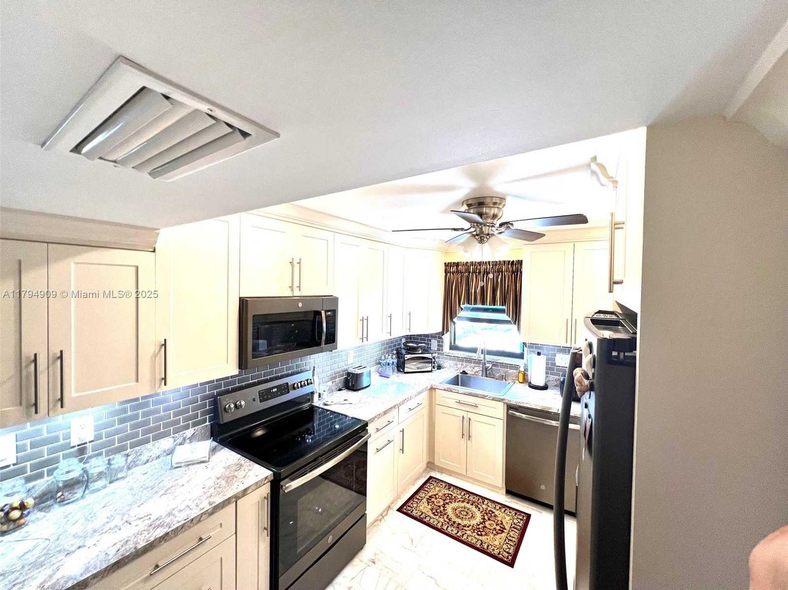 Small Image of 1500 SOUTH OCEAN DR #12K, Hollywood Number 25