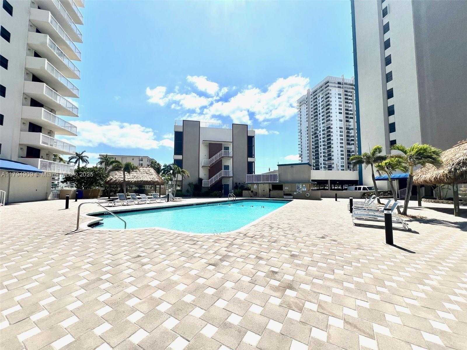 Small Image of 1500 SOUTH OCEAN DR #12K, Hollywood Number 31