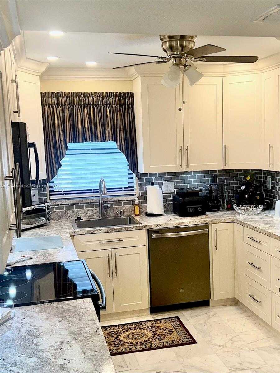 Small Image of 1500 SOUTH OCEAN DR #12K, Hollywood Number 4