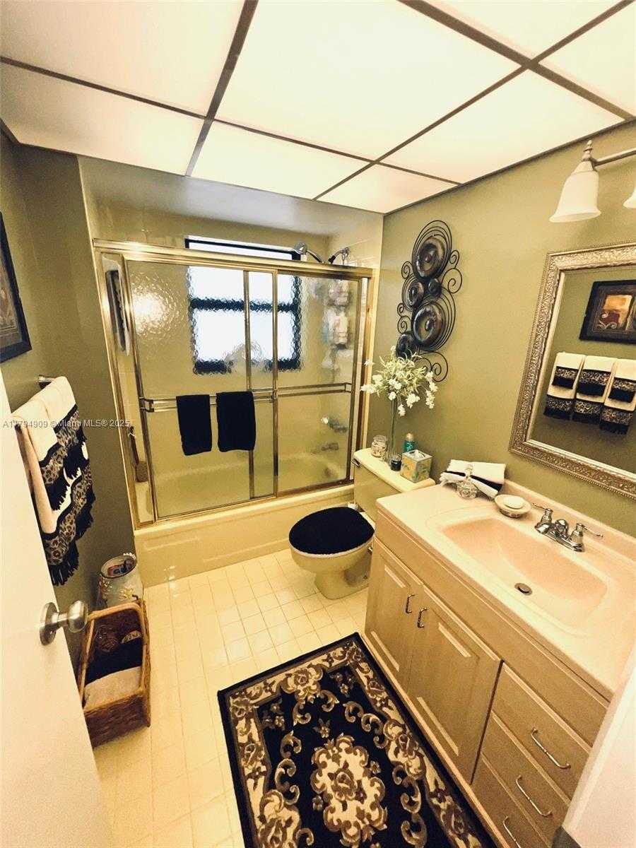 Small Image of 1500 SOUTH OCEAN DR #12K, Hollywood Number 5