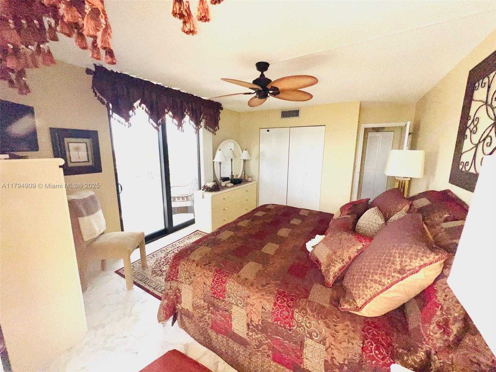 Small Image of 1500 SOUTH OCEAN DR #12K, Hollywood Number 7