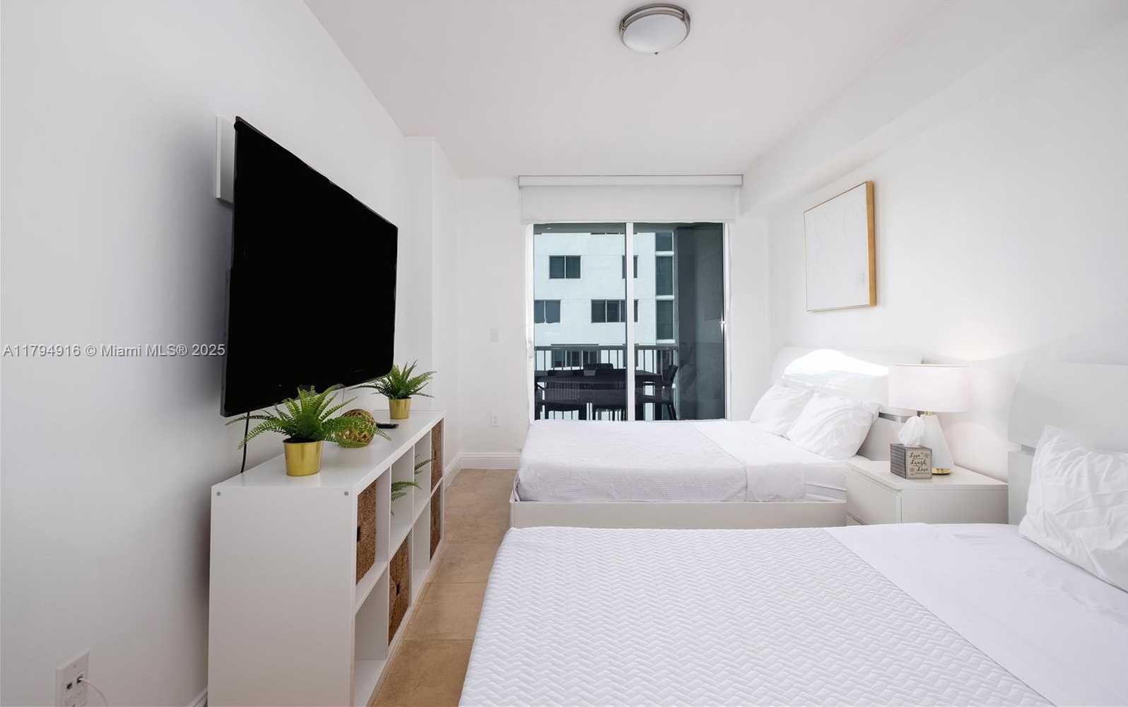 Small Image of 170 SOUTH EAST 14TH ST #2708, Miami Number 17