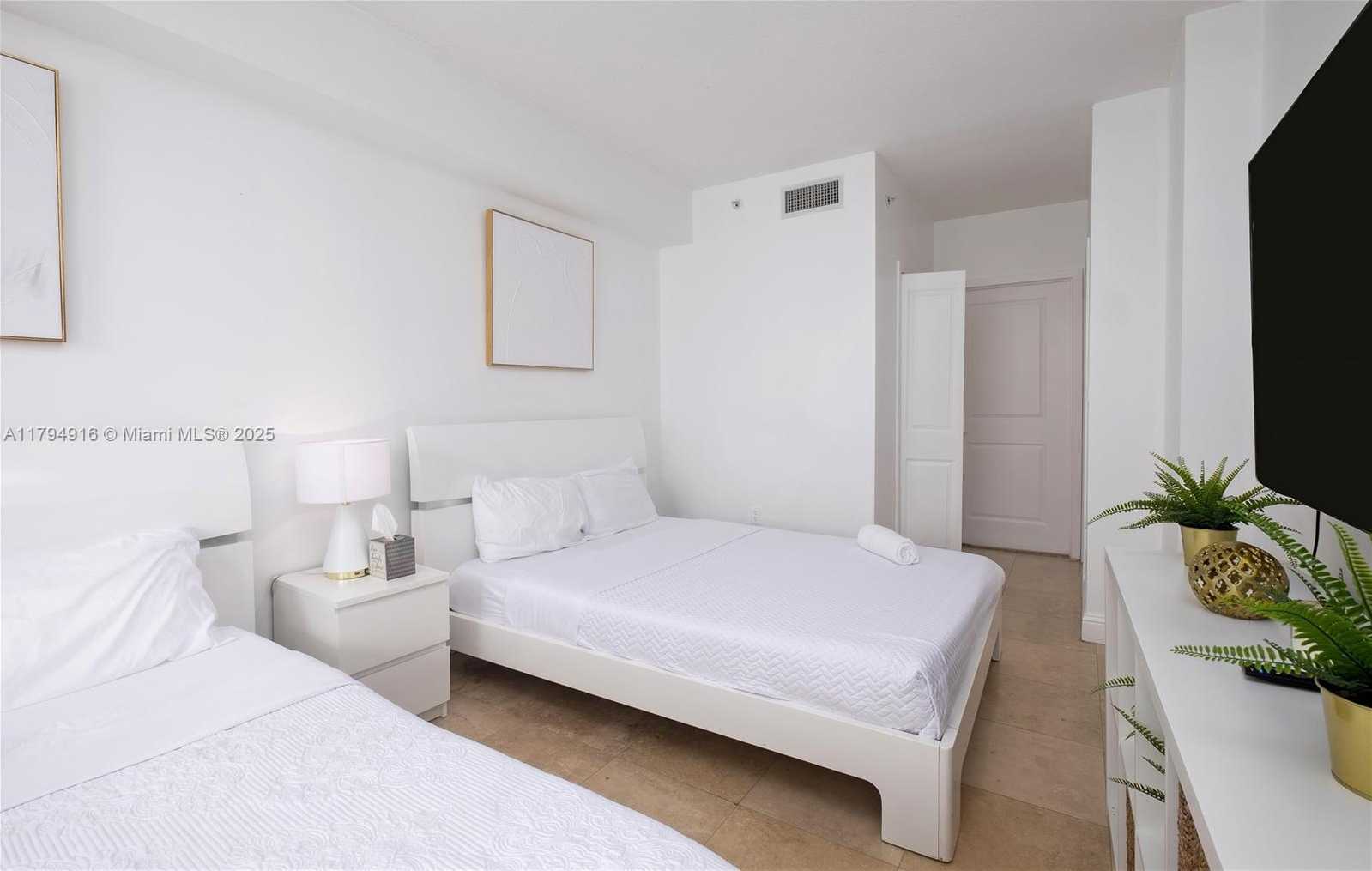 Small Image of 170 SOUTH EAST 14TH ST #2708, Miami Number 18