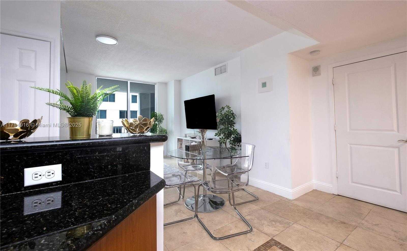 Small Image of 170 SOUTH EAST 14TH ST #2708, Miami Number 3
