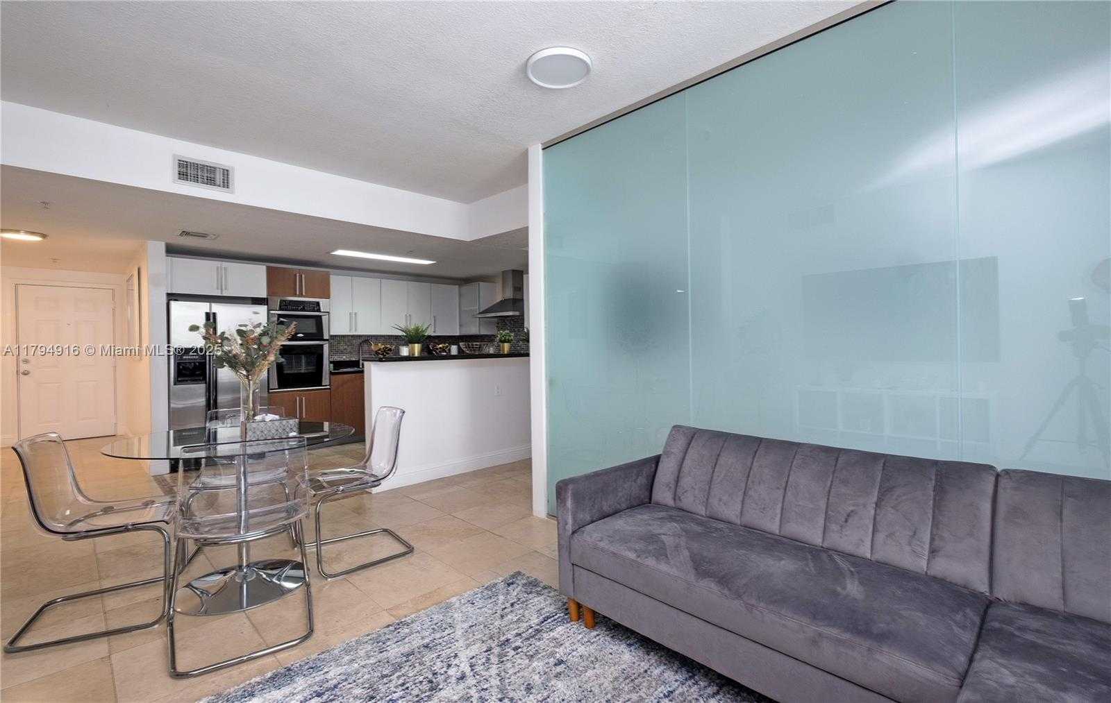 Small Image of 170 SOUTH EAST 14TH ST #2708, Miami Number 4