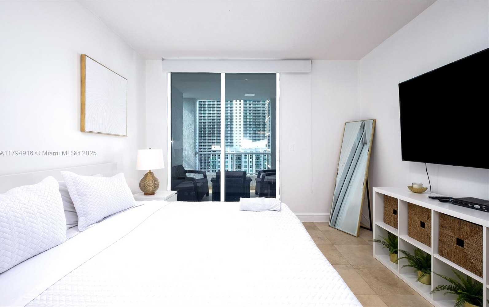 Small Image of 170 SOUTH EAST 14TH ST #2708, Miami Number 9