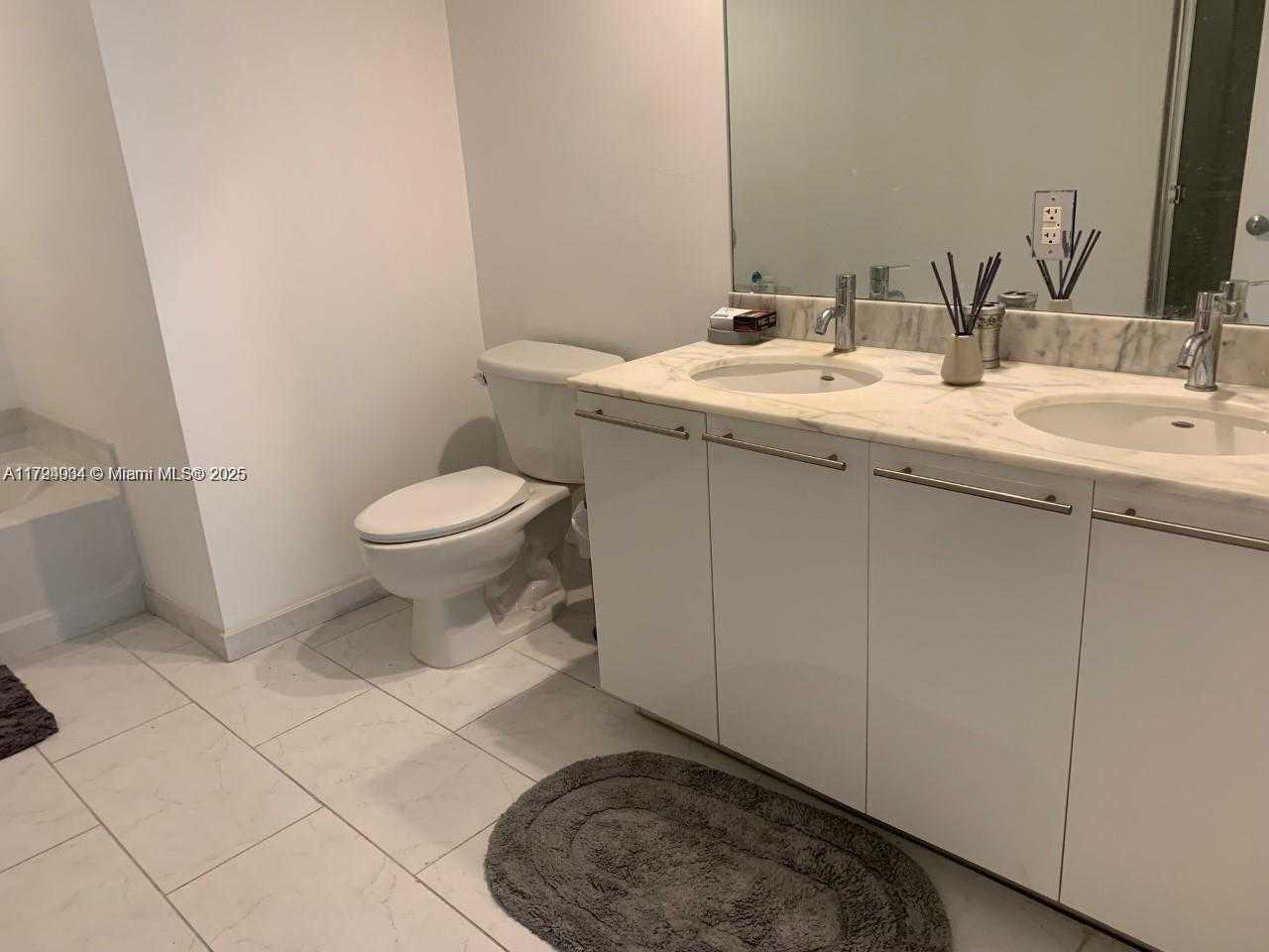 Small Image of 950 BRICKELL BAY DR #1107, Miami Number 11