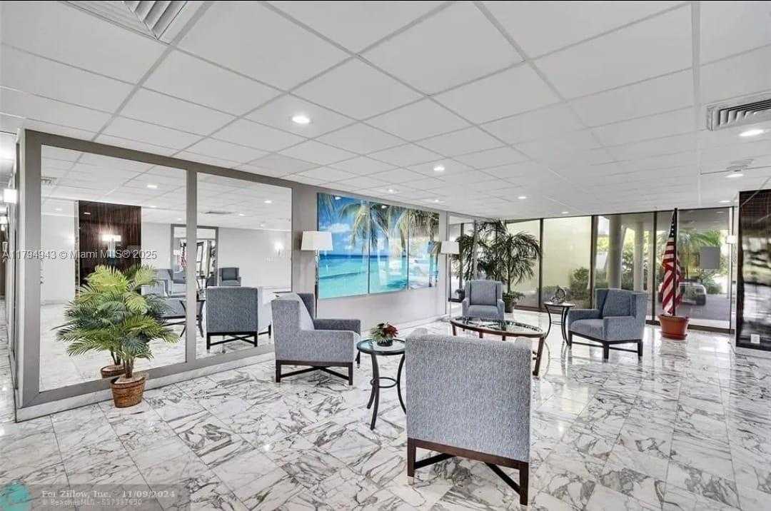 Small Image of 4400 HILLCREST DR #215-B, Hollywood Number 4