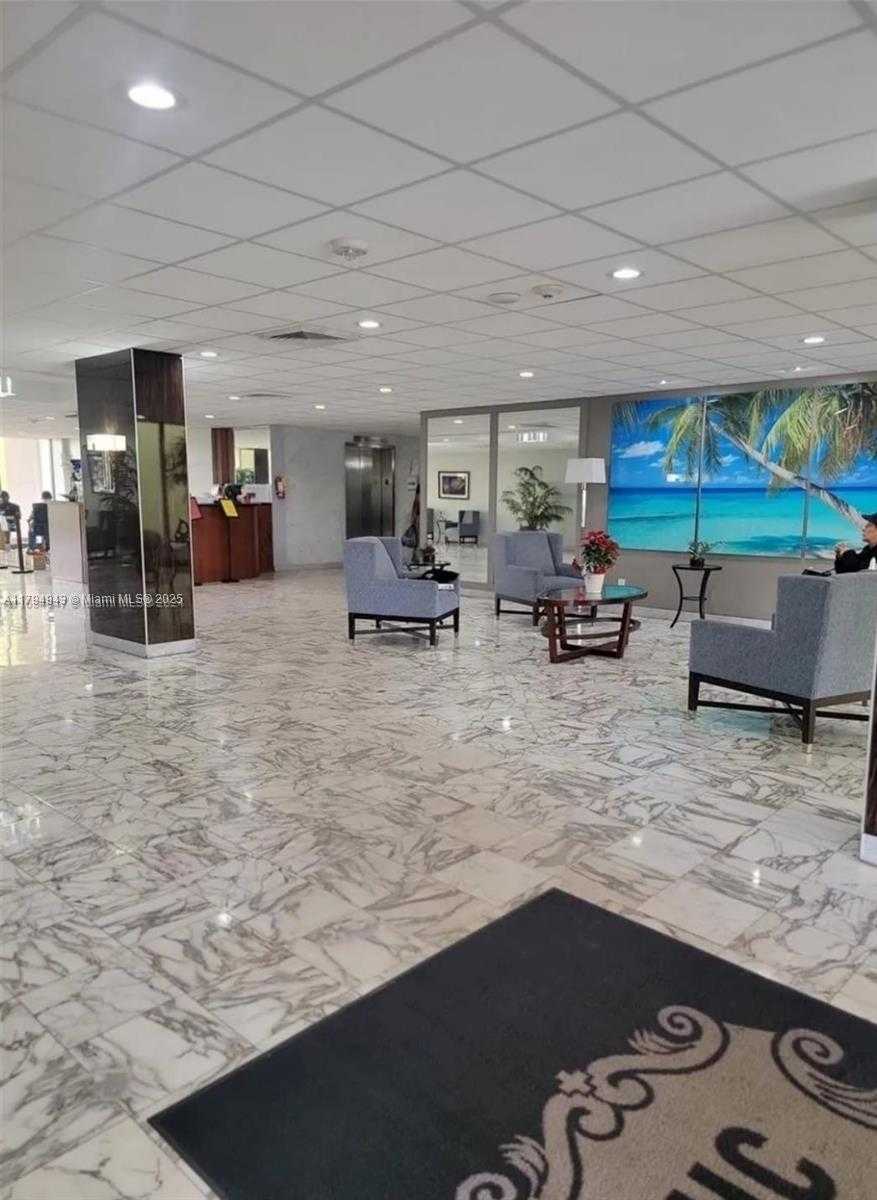 Small Image of 4400 HILLCREST DR #215-B, Hollywood Number 6