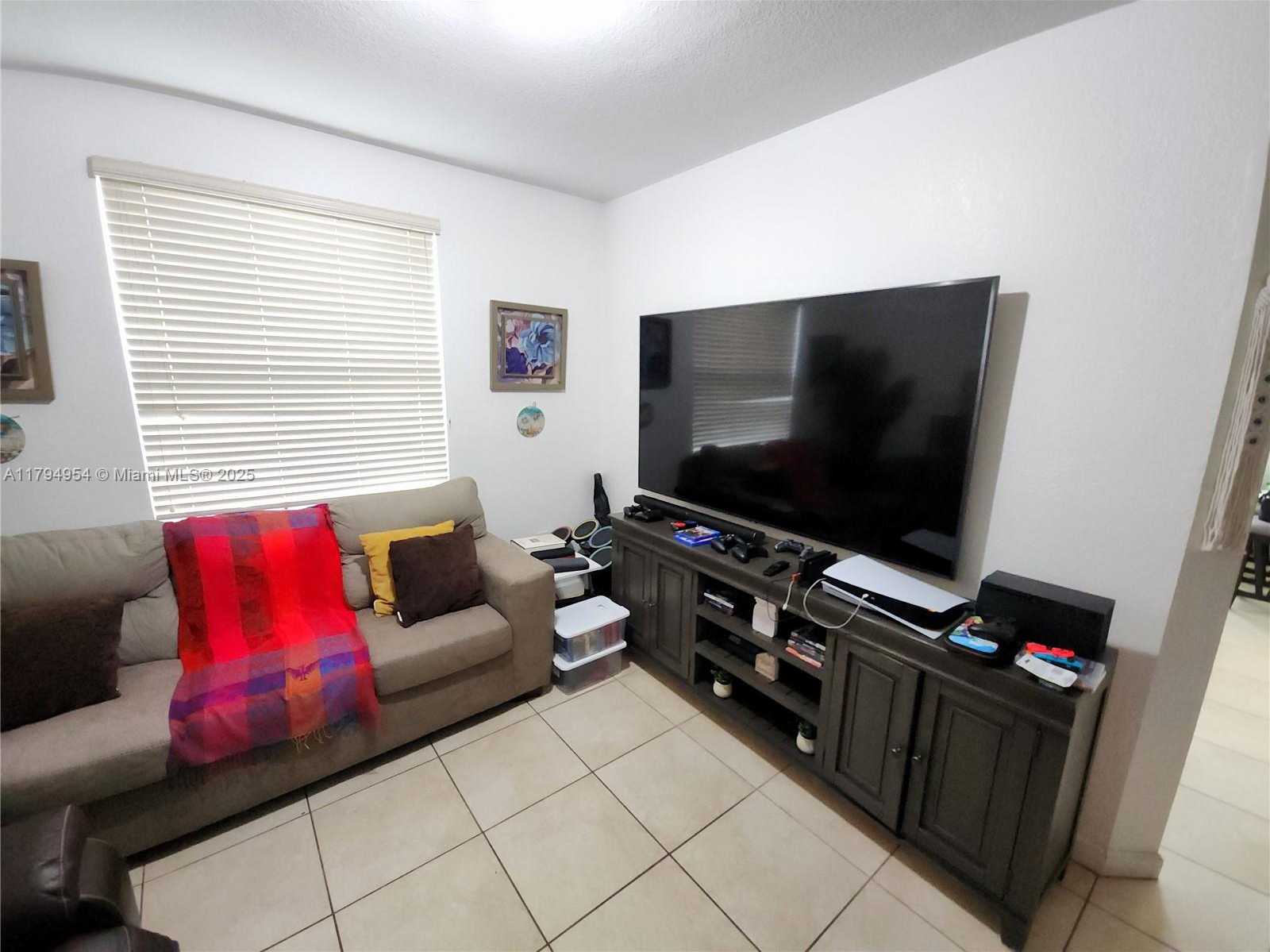 Small Image of 3064 SOUTH EAST 1ST DR #3, Homestead Number 19