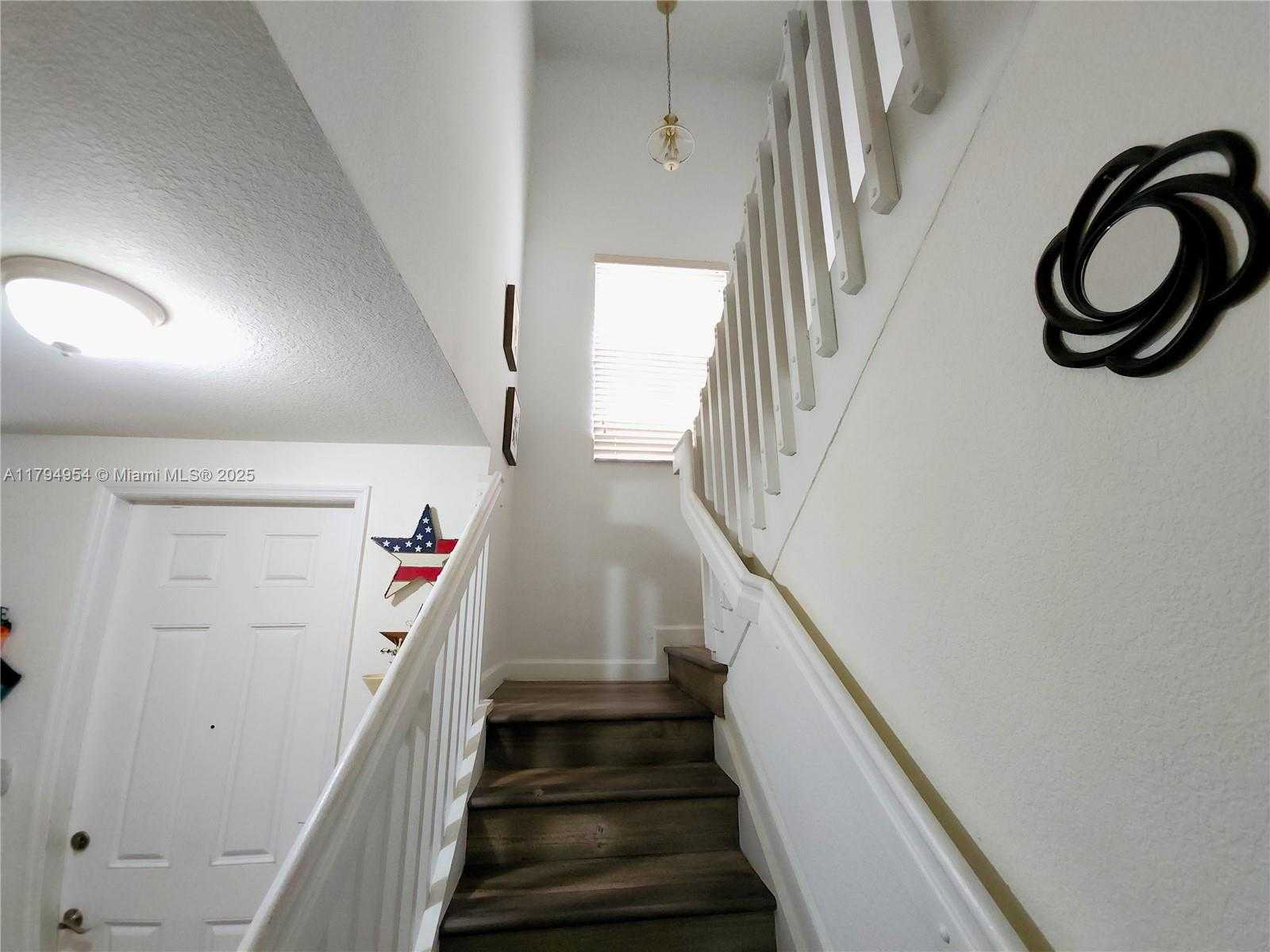 Small Image of 3064 SOUTH EAST 1ST DR #3, Homestead Number 30
