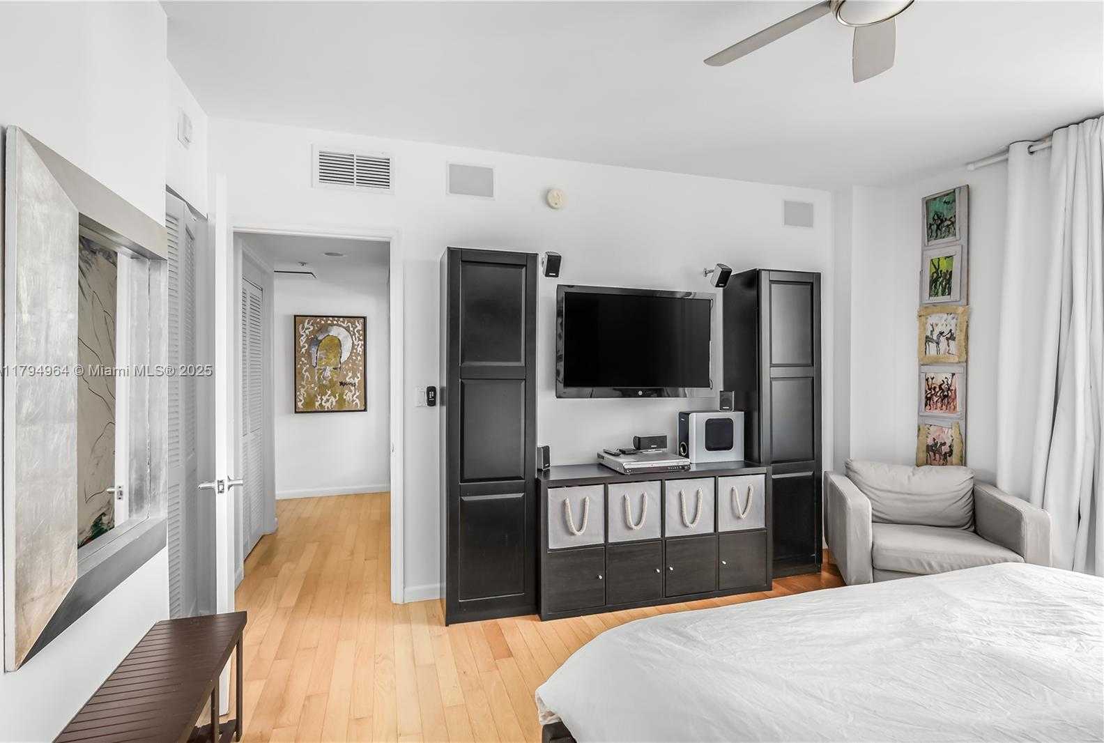 Small Image of 5970 INDIAN CREEK DR #301, Miami Beach Number 12