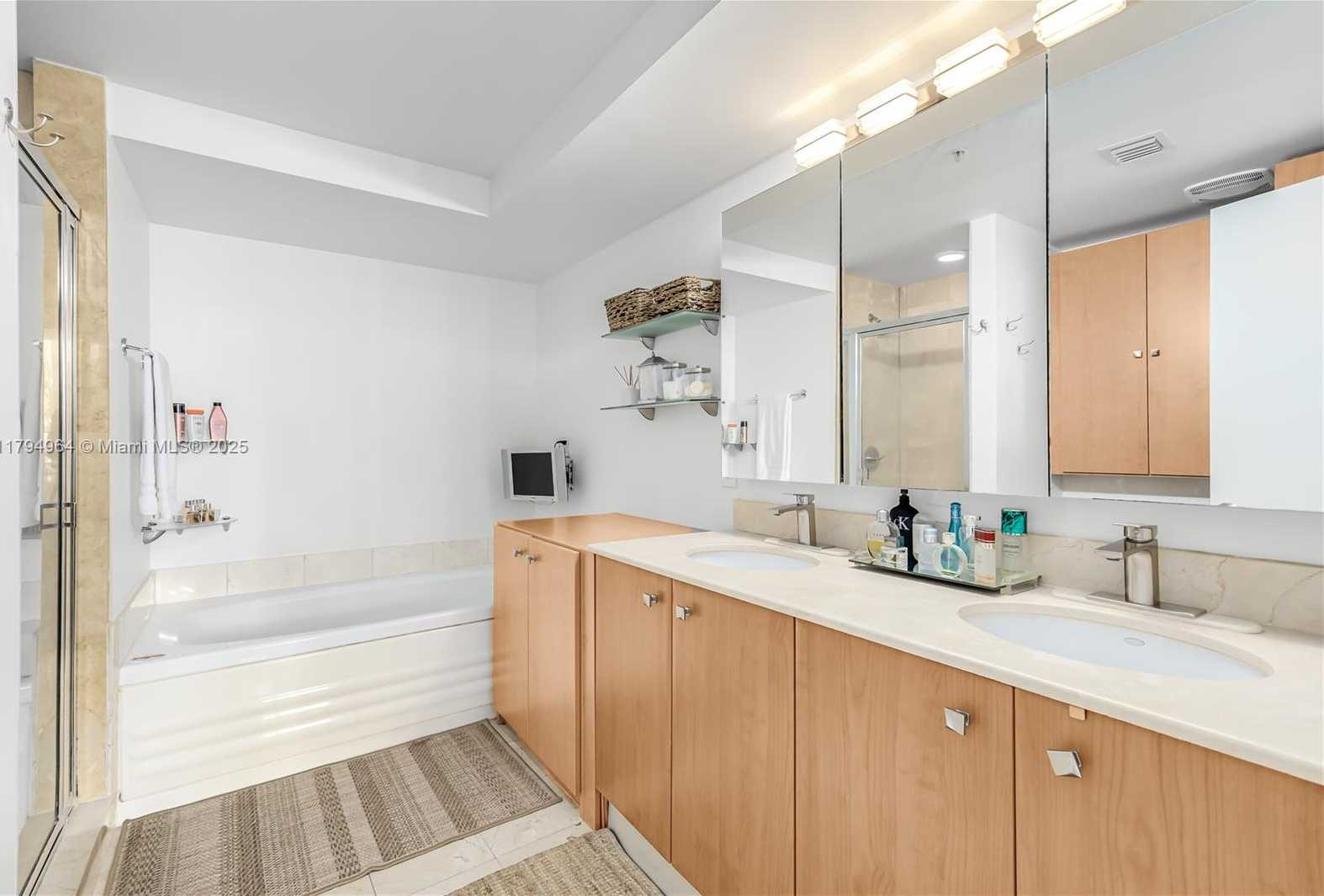 Small Image of 5970 INDIAN CREEK DR #301, Miami Beach Number 13