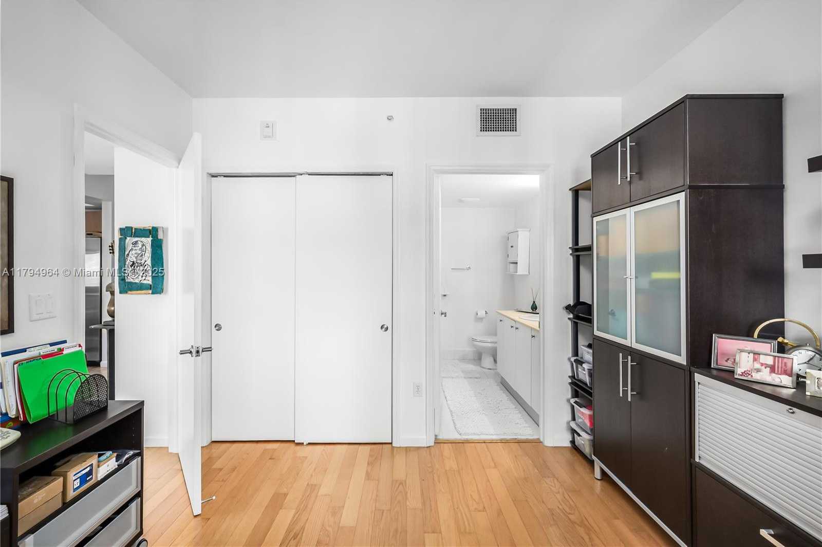 Small Image of 5970 INDIAN CREEK DR #301, Miami Beach Number 16