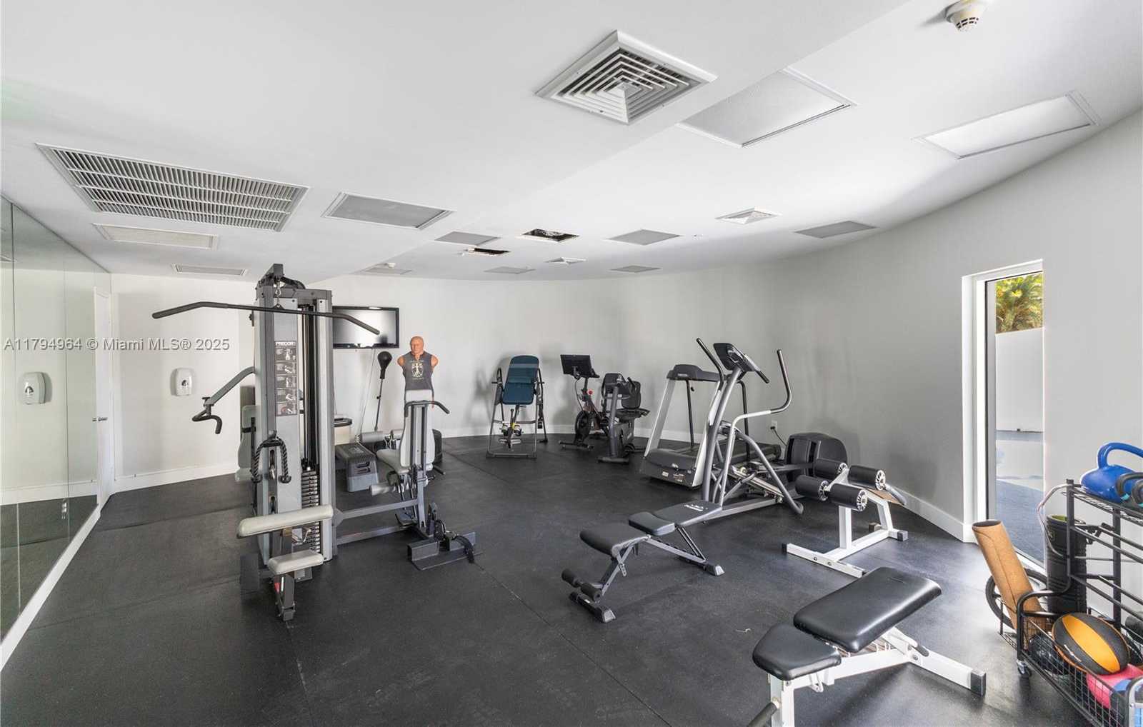 Small Image of 5970 INDIAN CREEK DR #301, Miami Beach Number 34