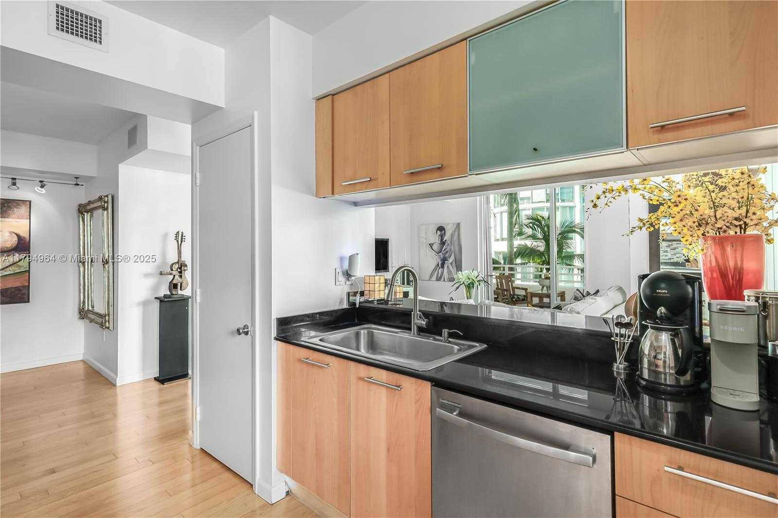 Small Image of 5970 INDIAN CREEK DR #301, Miami Beach Number 8