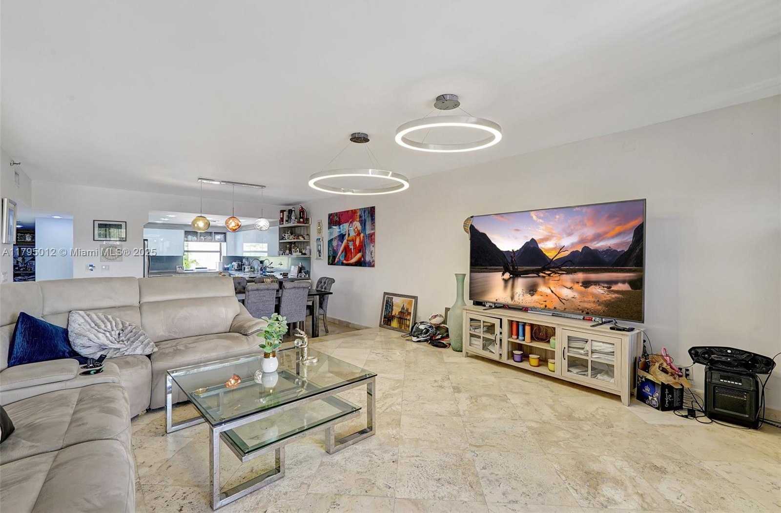 Small Image of 454 POINCIANA DR #1621, Sunny Isles Beach Number 14