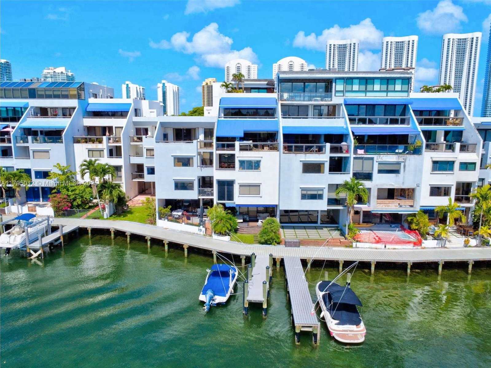 Small Image of 454 POINCIANA DR #1621, Sunny Isles Beach Number 2