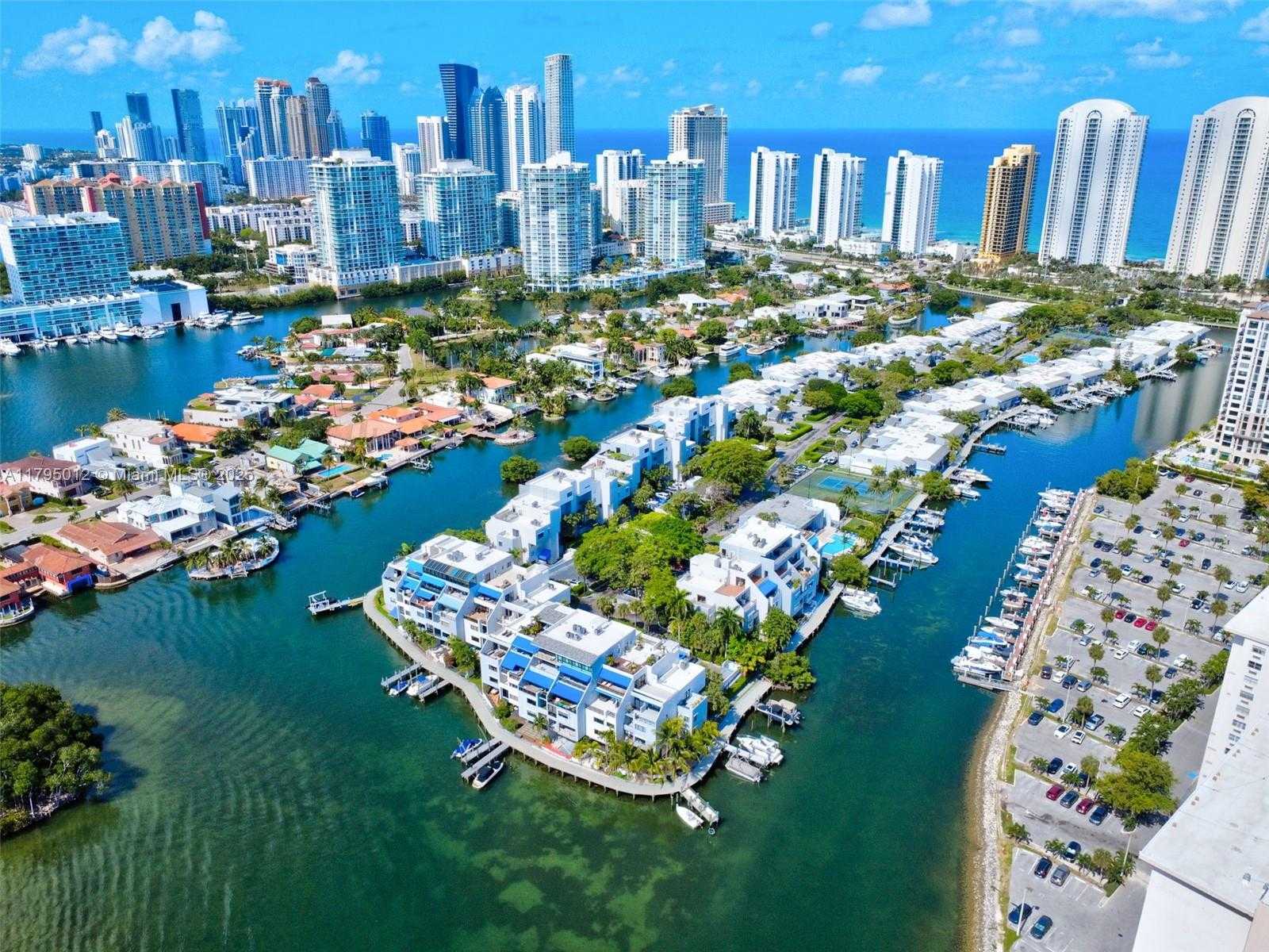 Small Image of 454 POINCIANA DR #1621, Sunny Isles Beach Number 5