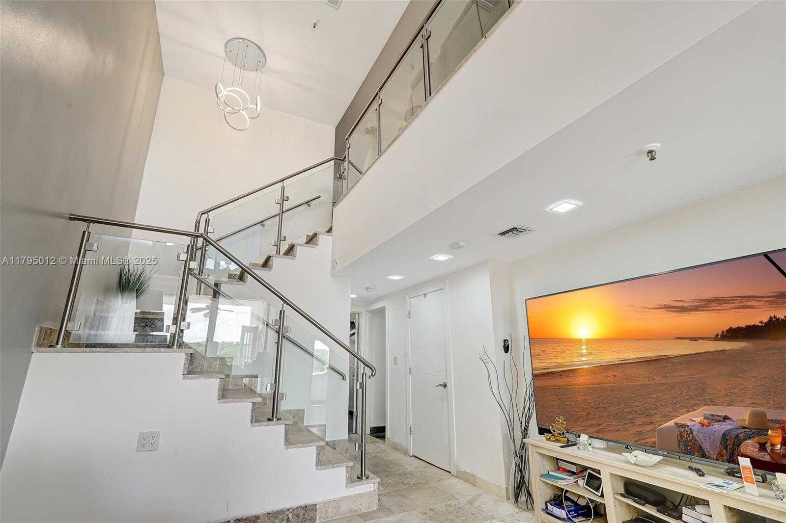 Small Image of 454 POINCIANA DR #1621, Sunny Isles Beach Number 8