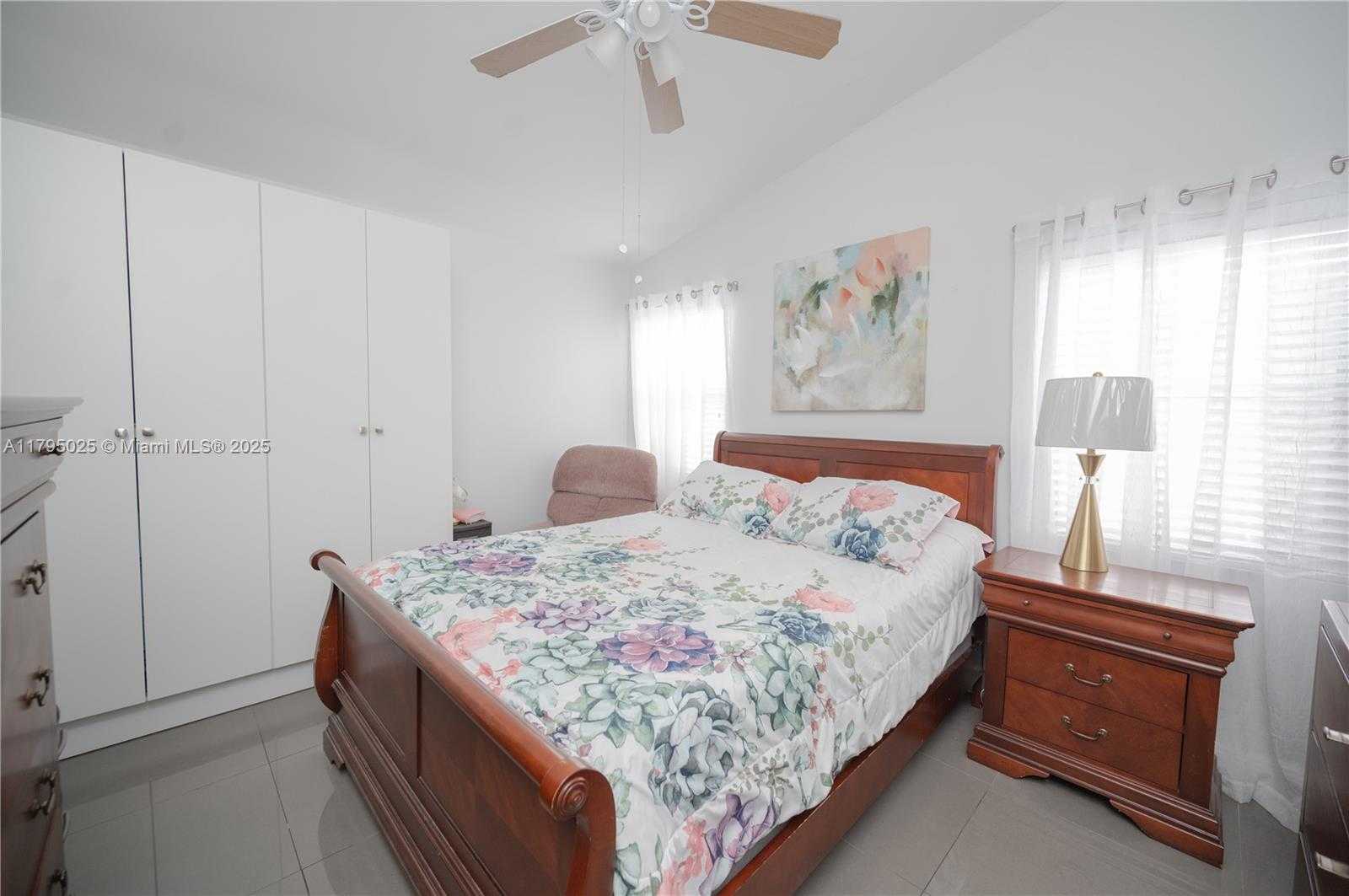 Small Image of 6268 NORTH WEST 170TH TER, Hialeah Number 17