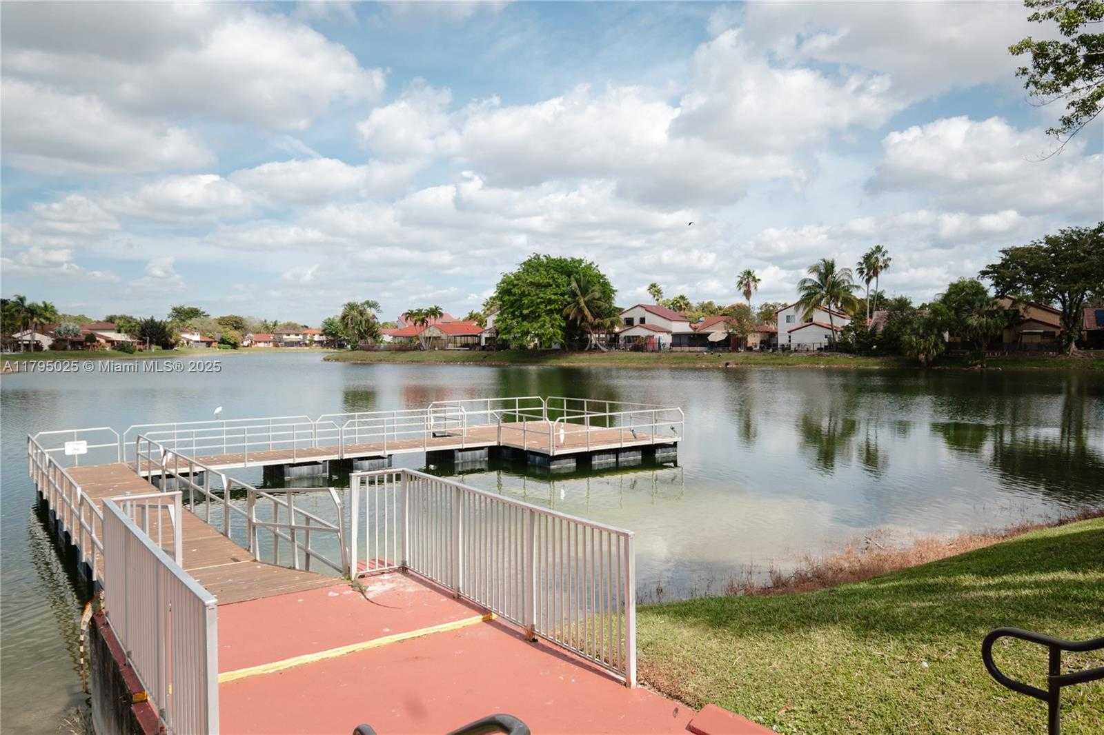 Small Image of 6268 NORTH WEST 170TH TER, Hialeah Number 48