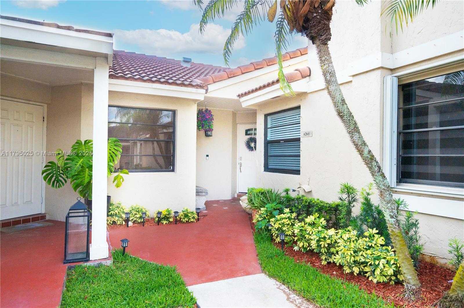 Small Image of 6268 NORTH WEST 170TH TER, Hialeah Number 9