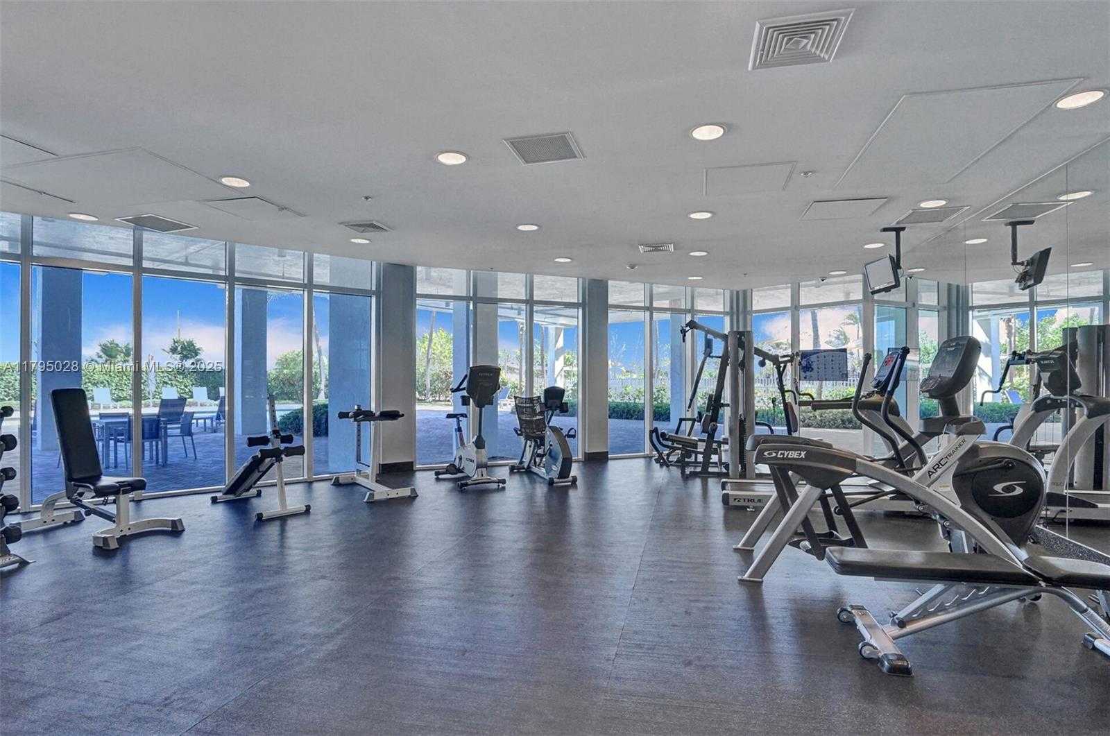 Small Image of 6515 COLLINS AVE #804, Miami Beach Number 14