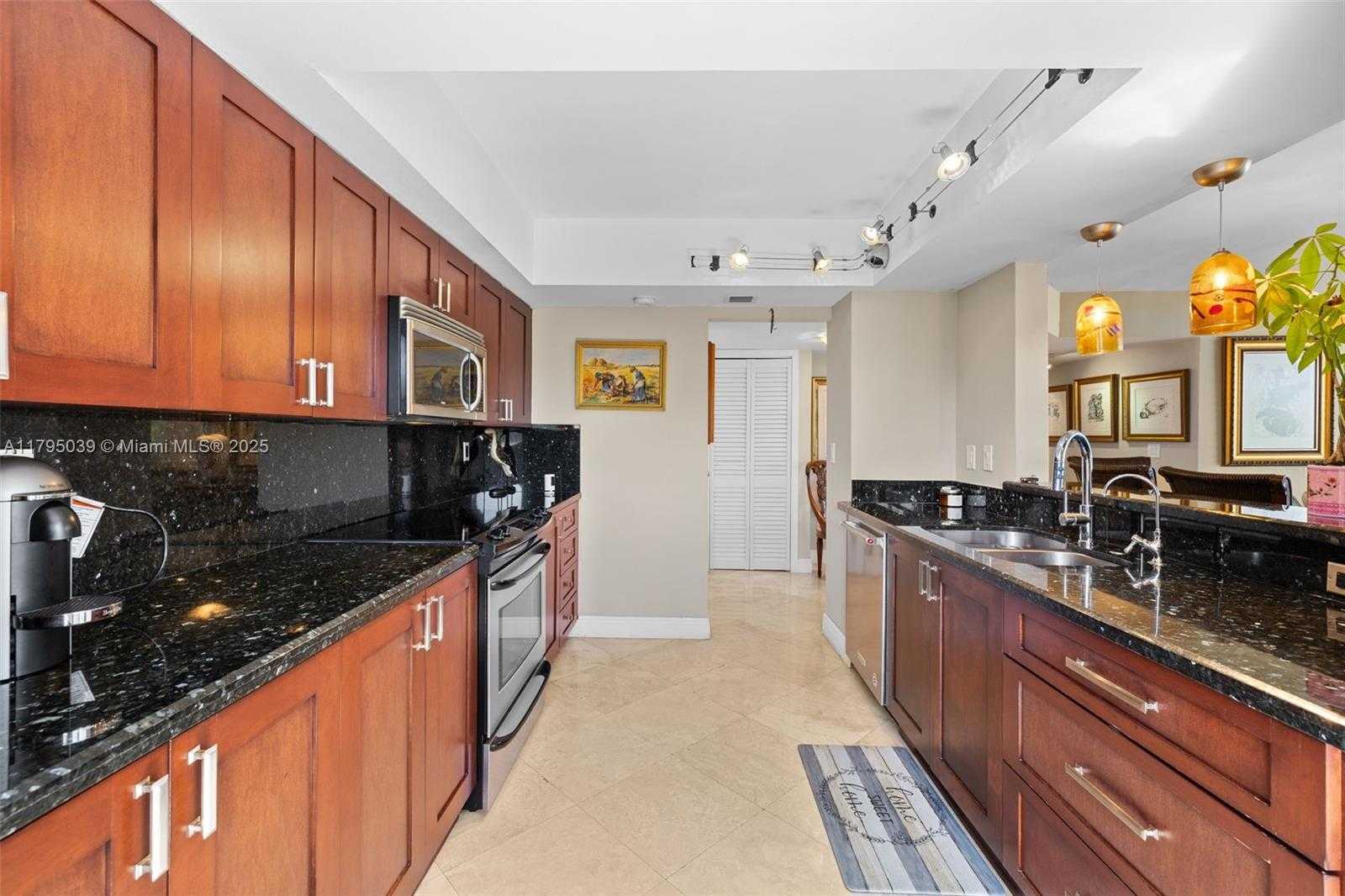 Small Image of 21075 NORTH EAST 34TH AVE #306-2, Aventura Number 10