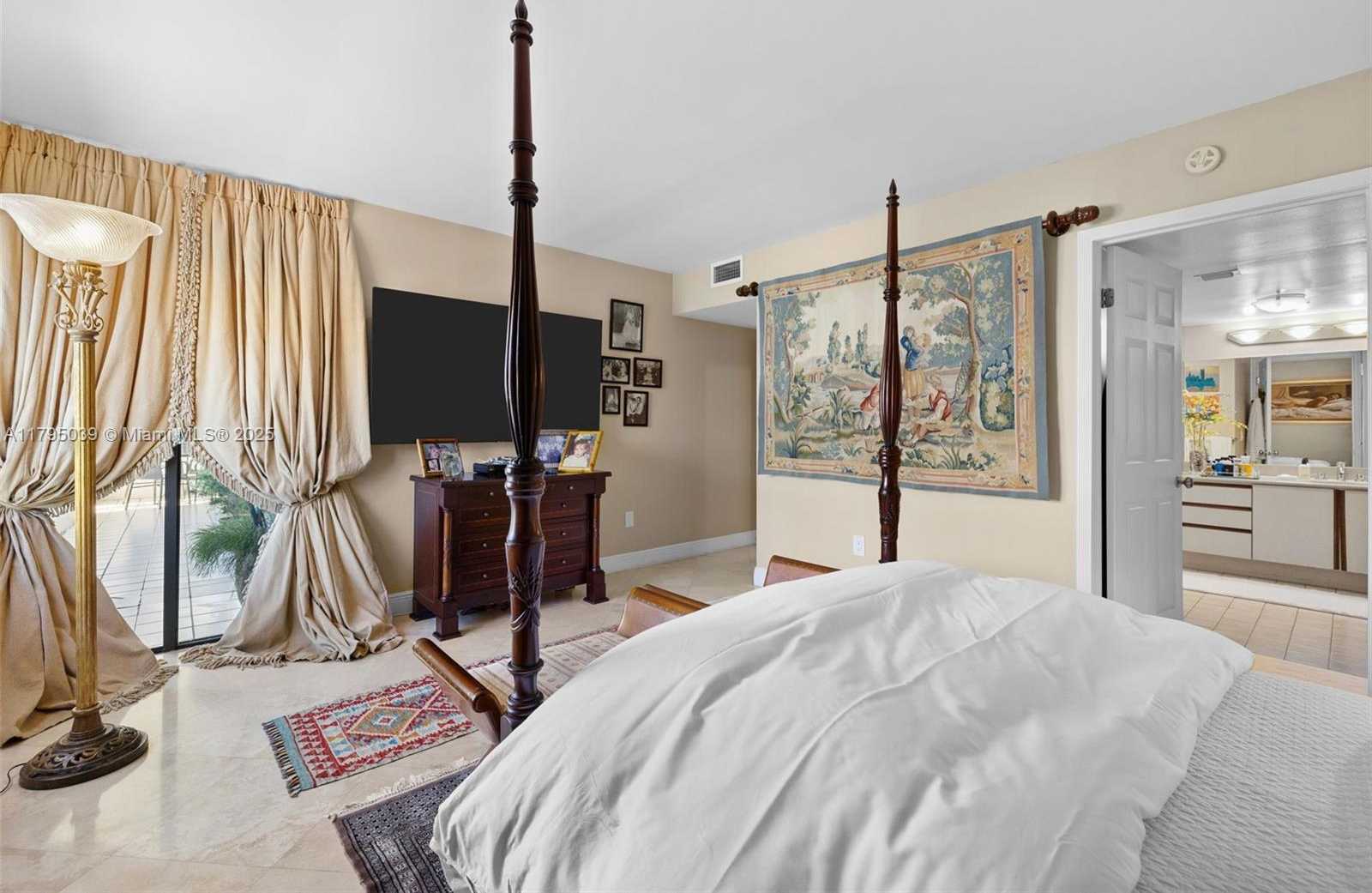 Small Image of 21075 NORTH EAST 34TH AVE #306-2, Aventura Number 19