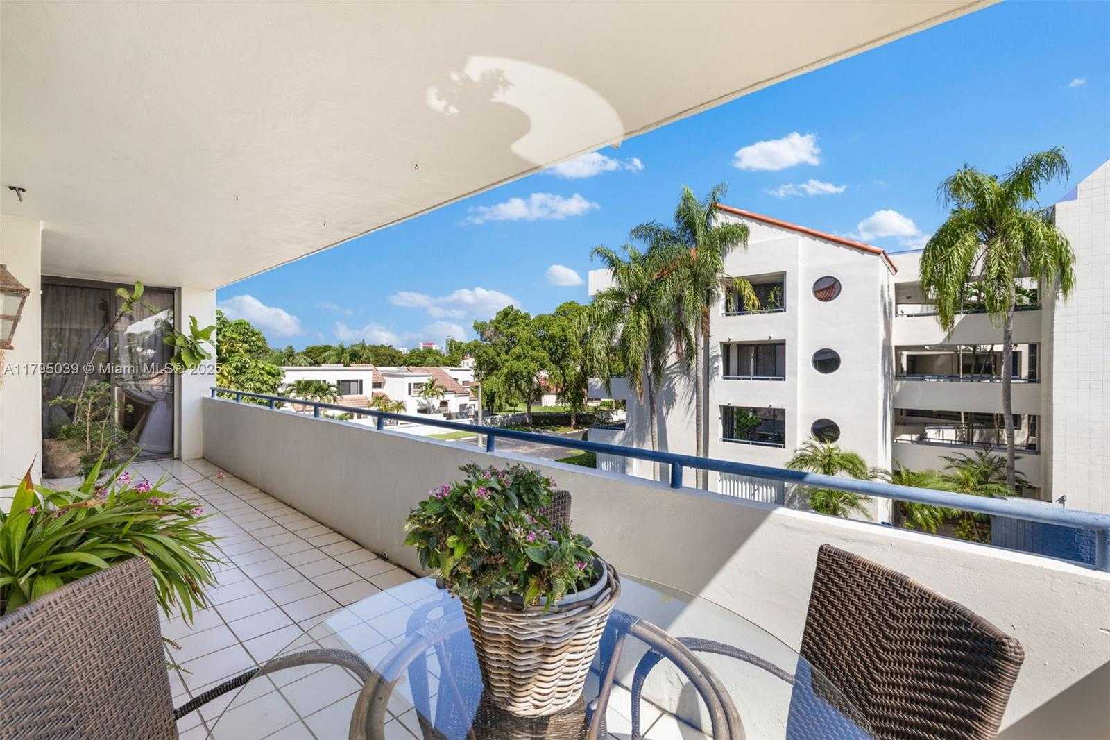 Small Image of 21075 NORTH EAST 34TH AVE #306-2, Aventura Number 29