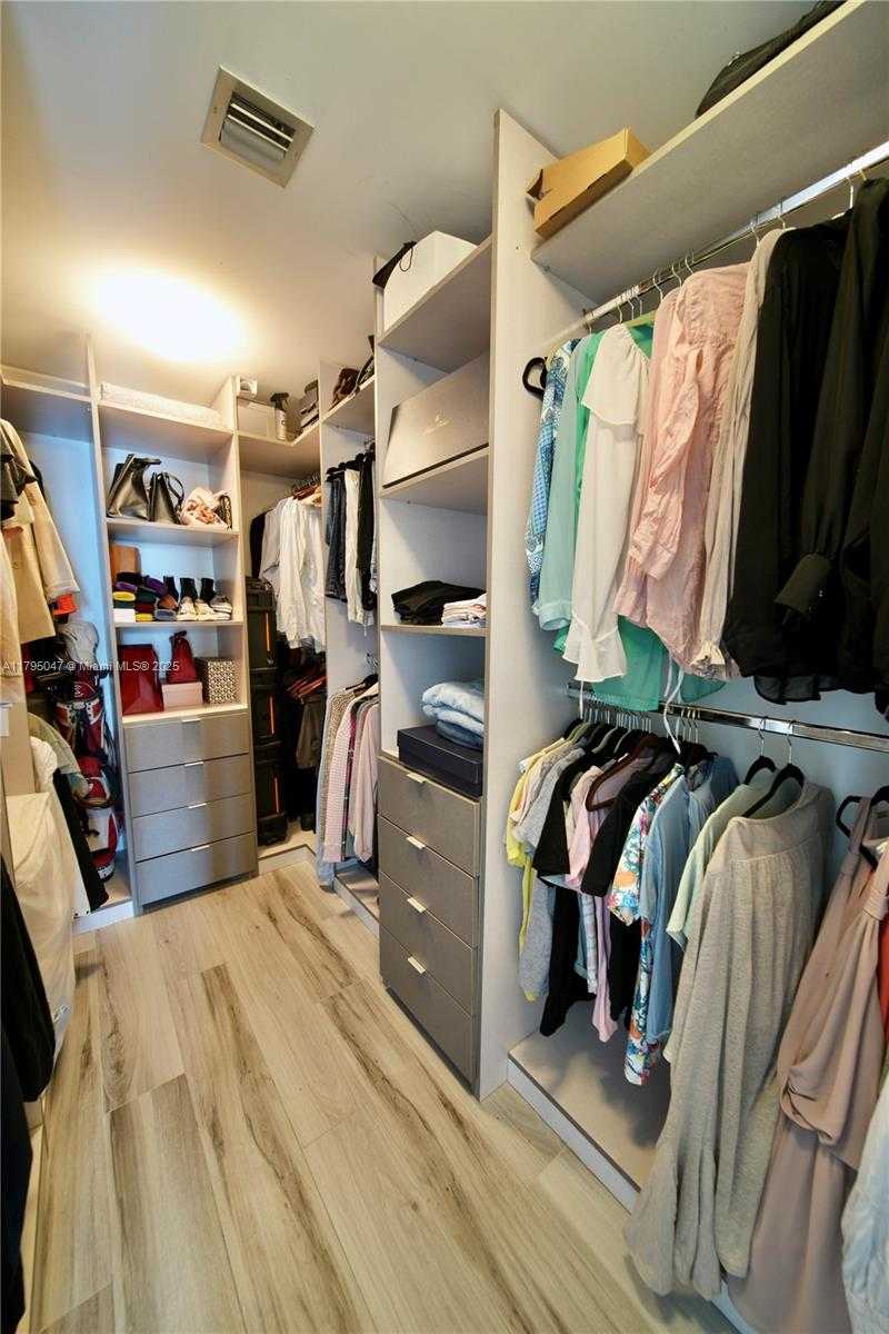 Small Image of 2900 NORTH EAST 7TH AVE #1705, Miami Number 16