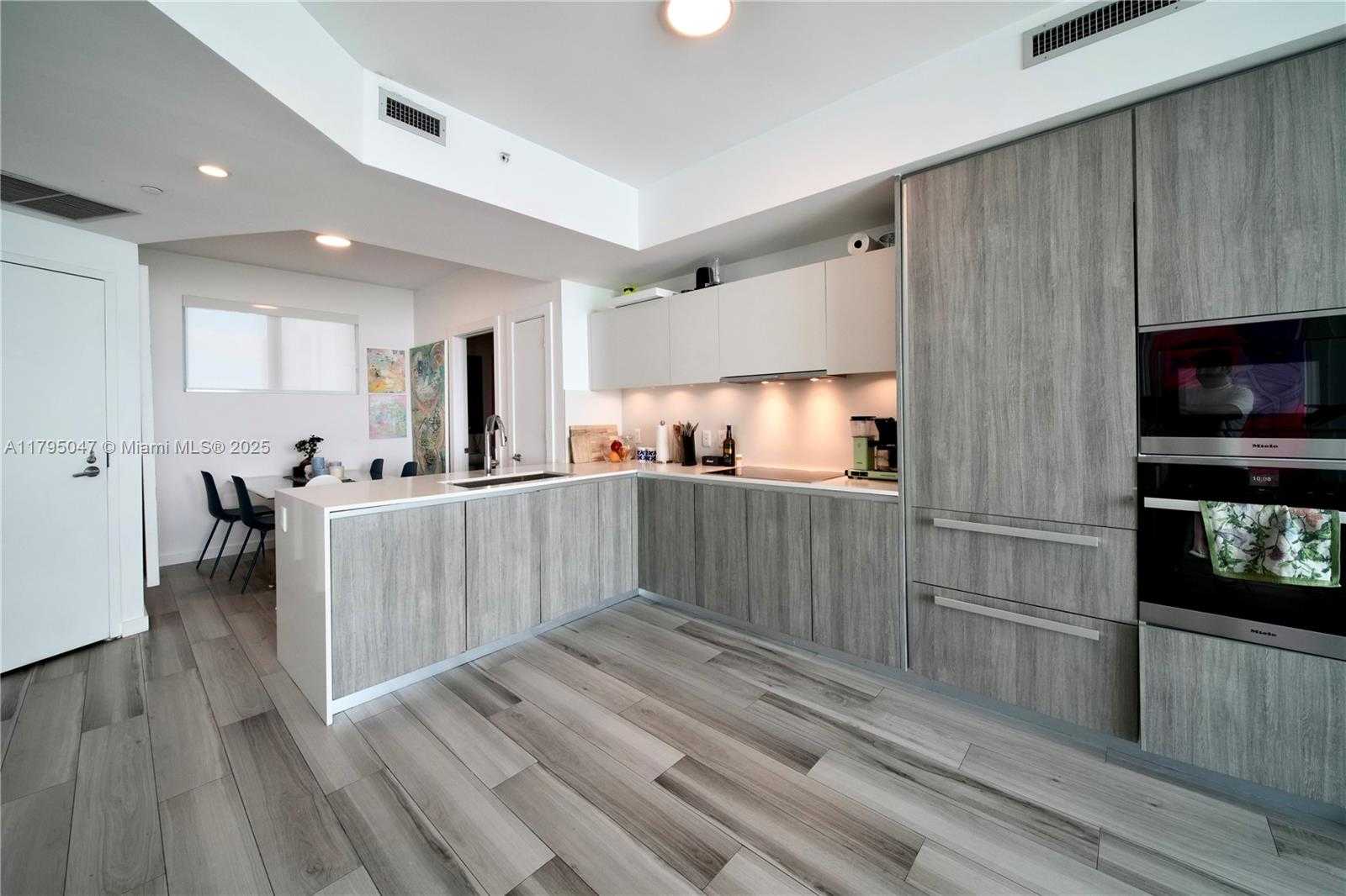 Small Image of 2900 NORTH EAST 7TH AVE #1705, Miami Number 5