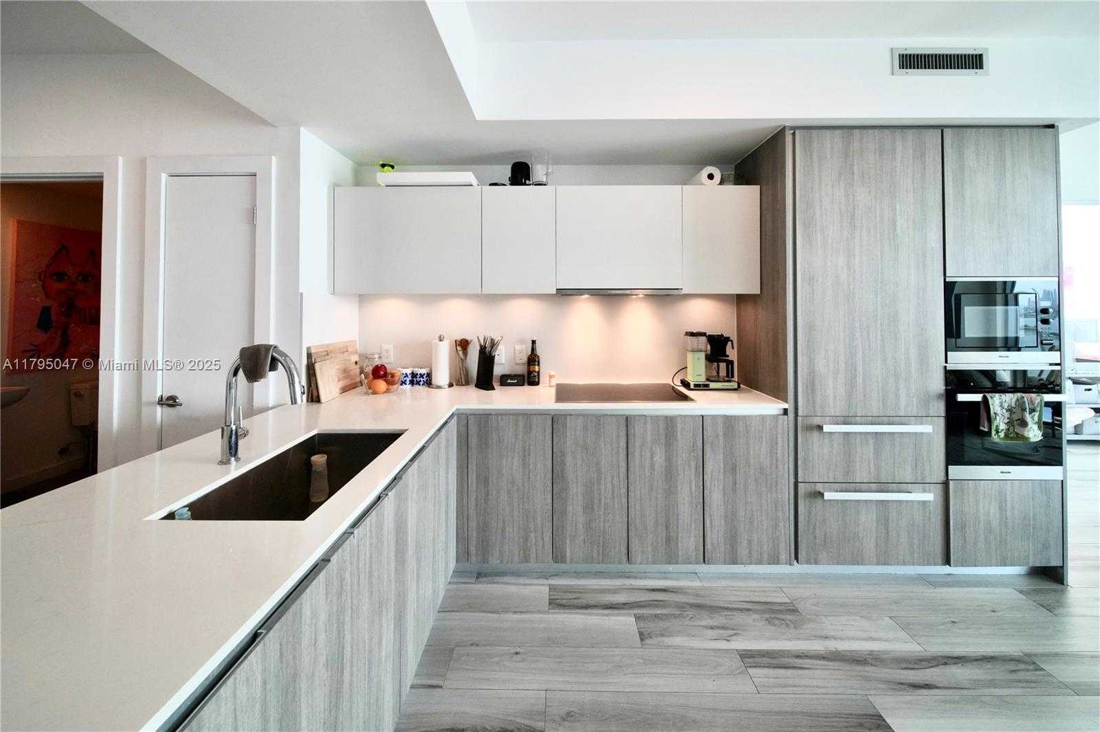Small Image of 2900 NORTH EAST 7TH AVE #1705, Miami Number 8